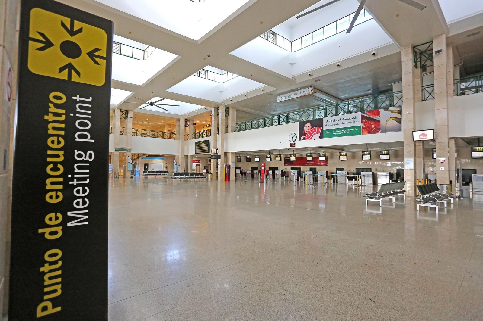 Terminal de embarque del aeropuerto de Jerez. Terminal de embarque del aeropuerto de Jerez.