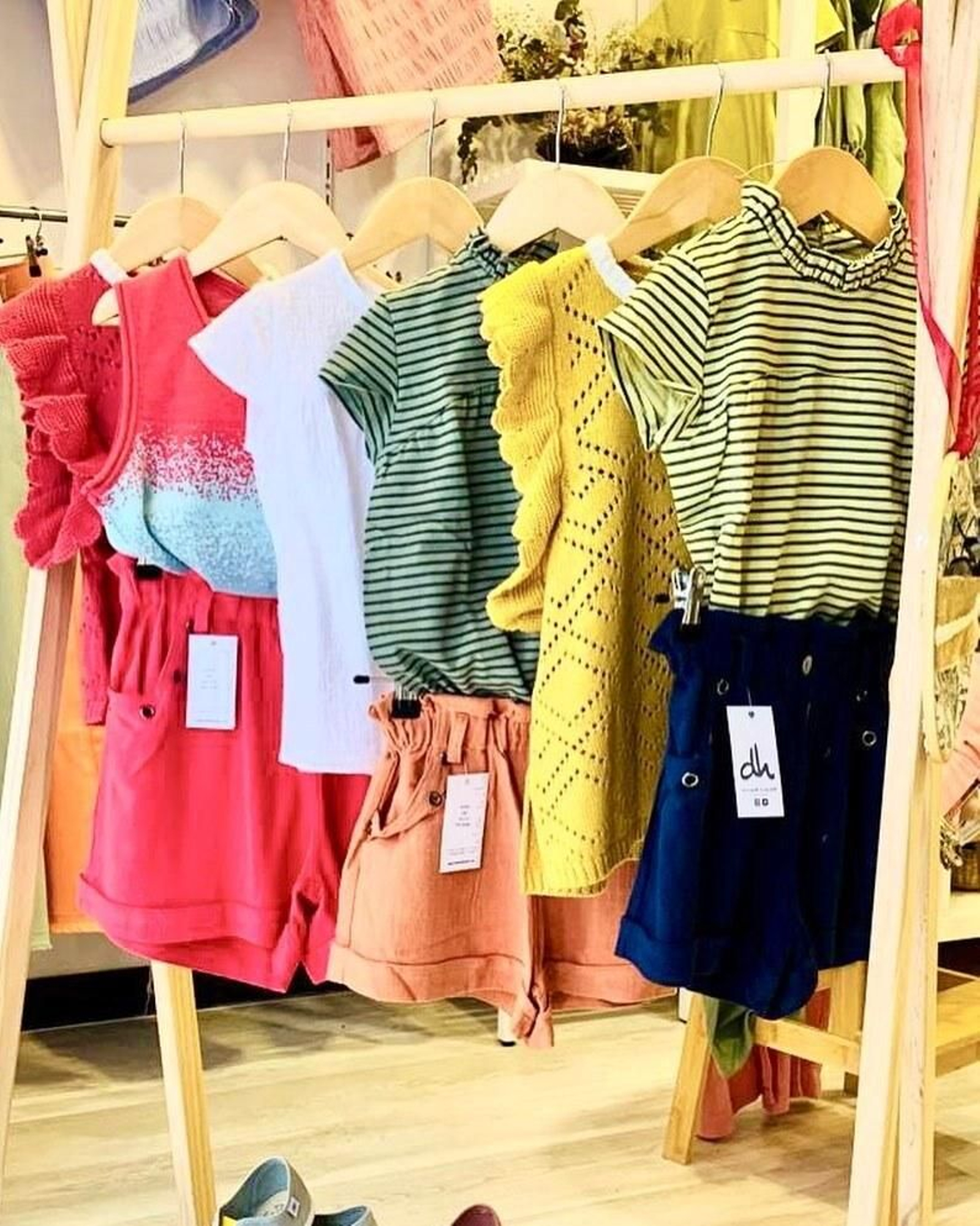 Dímelo Hilando apuesta tanto prendas para el día a día como por exquisitos diseños de Comunión