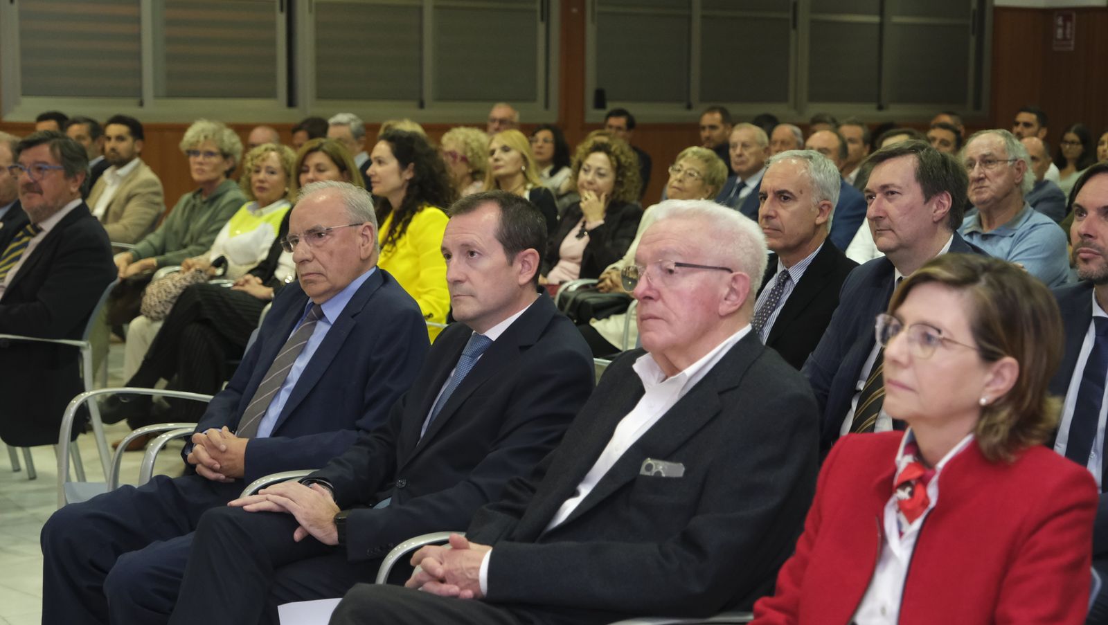 Imágenes de la conferencia de Alfonso Guerra en el Foro Empresarial de Asempal, en Almería