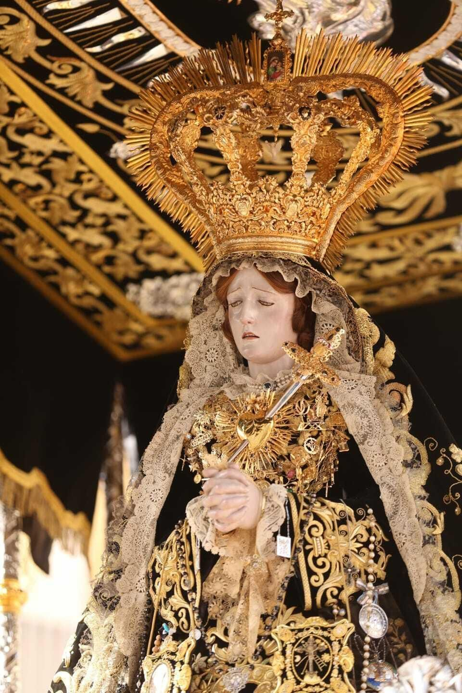 Las fotos de Dolores del Puente en el Lunes Santo en Málaga