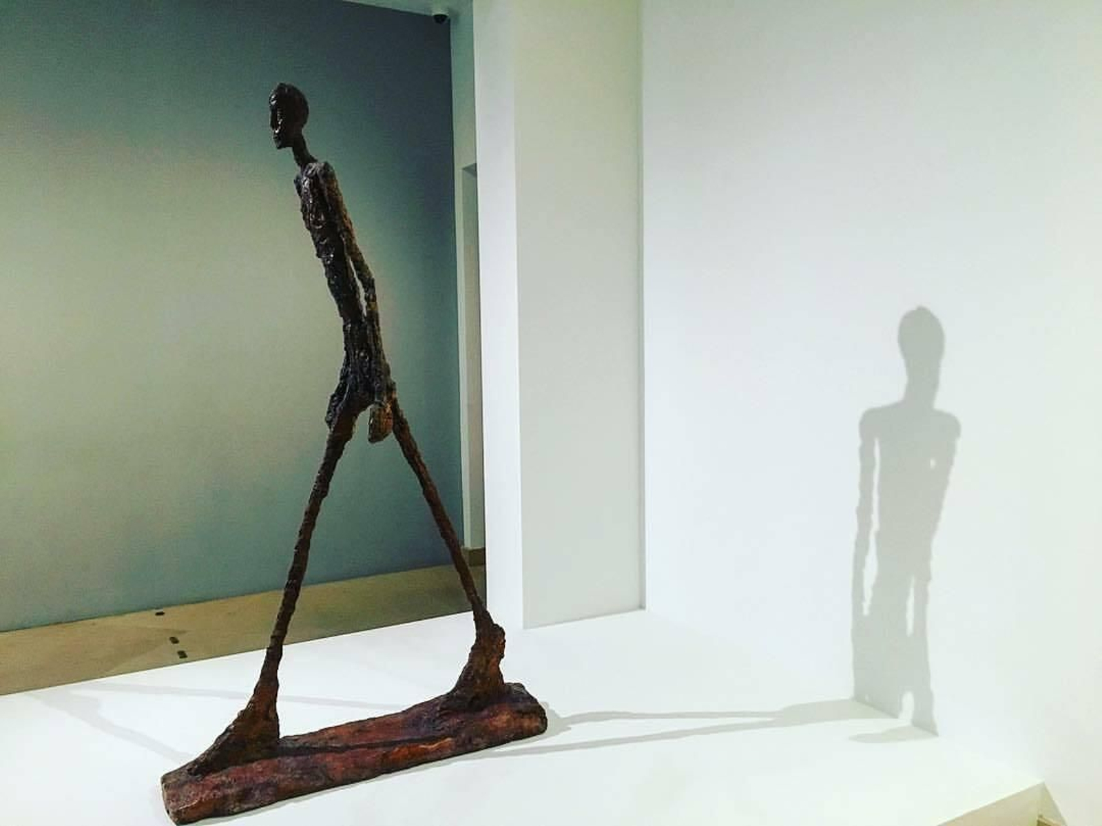 'El hombre de camina' de Alberto Giacometti.