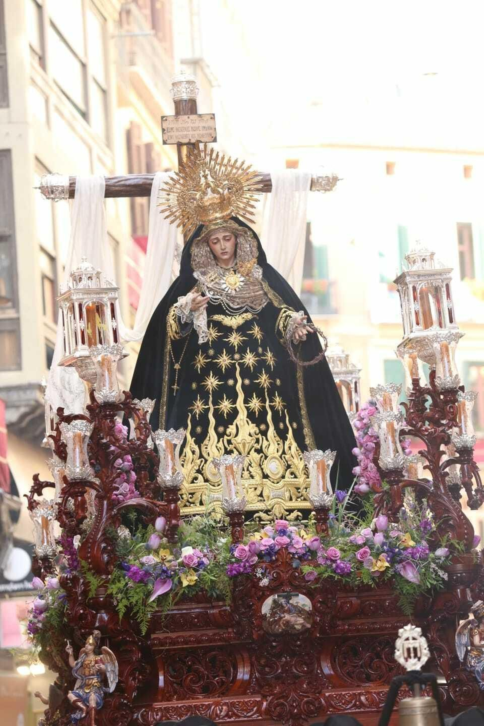 Las fotos de Santa Cruz en el Jueves Santo en Málaga Las fotos de Santa Cruz en el Jueves Santo en Málaga