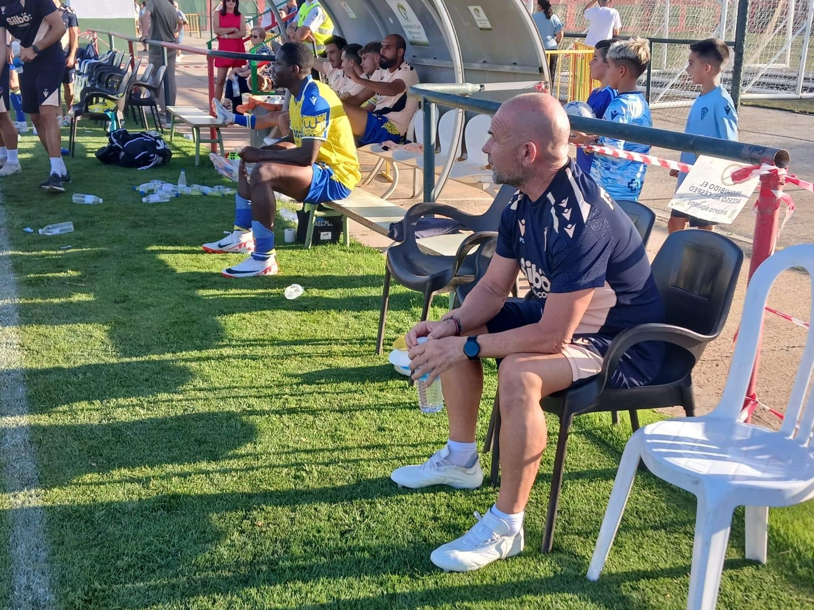 Las imágenes del amistoso entre el Barbate y el Cádiz CF