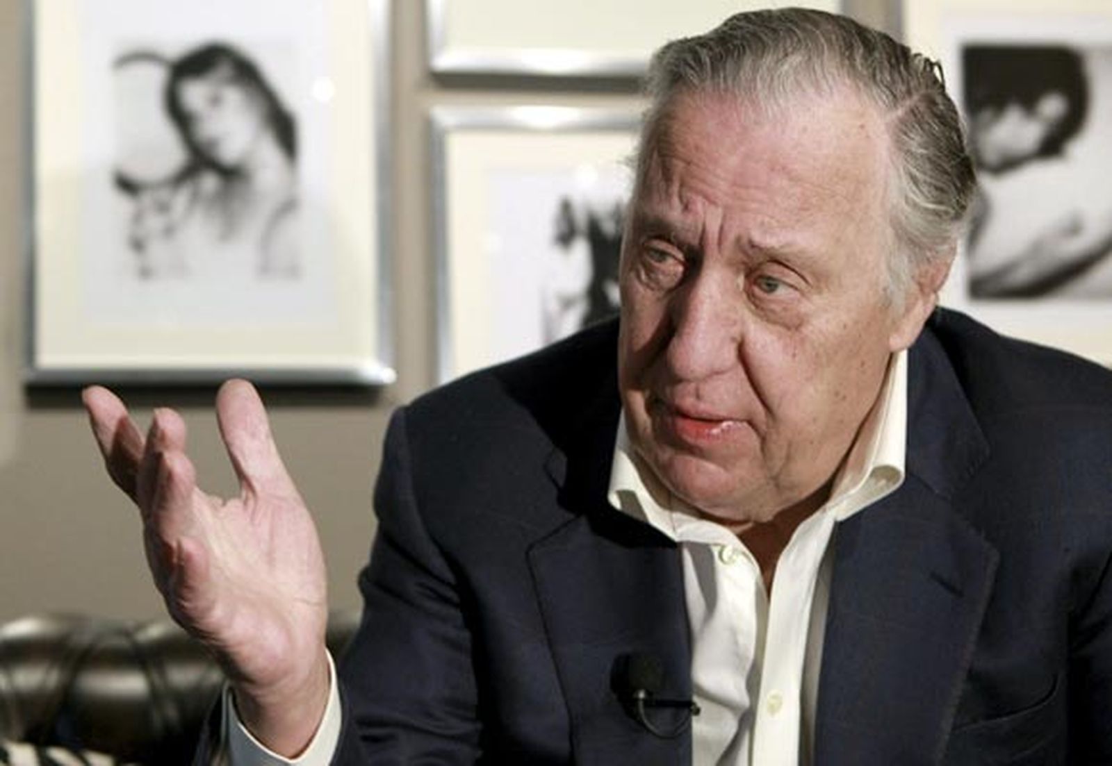 Frederick Forsyth: "La guerra contra la coca se ganará cuando se equipare al terrorismo"