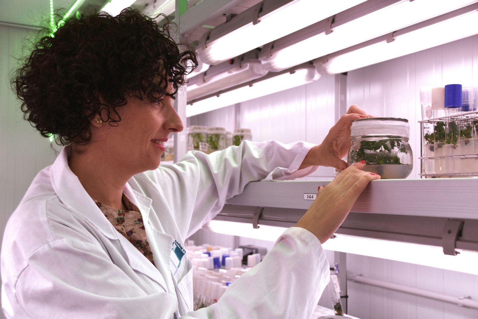 Una de las investigadoras de La Mayora en el laboratorio Una de las investigadoras de La Mayora en el laboratorio
