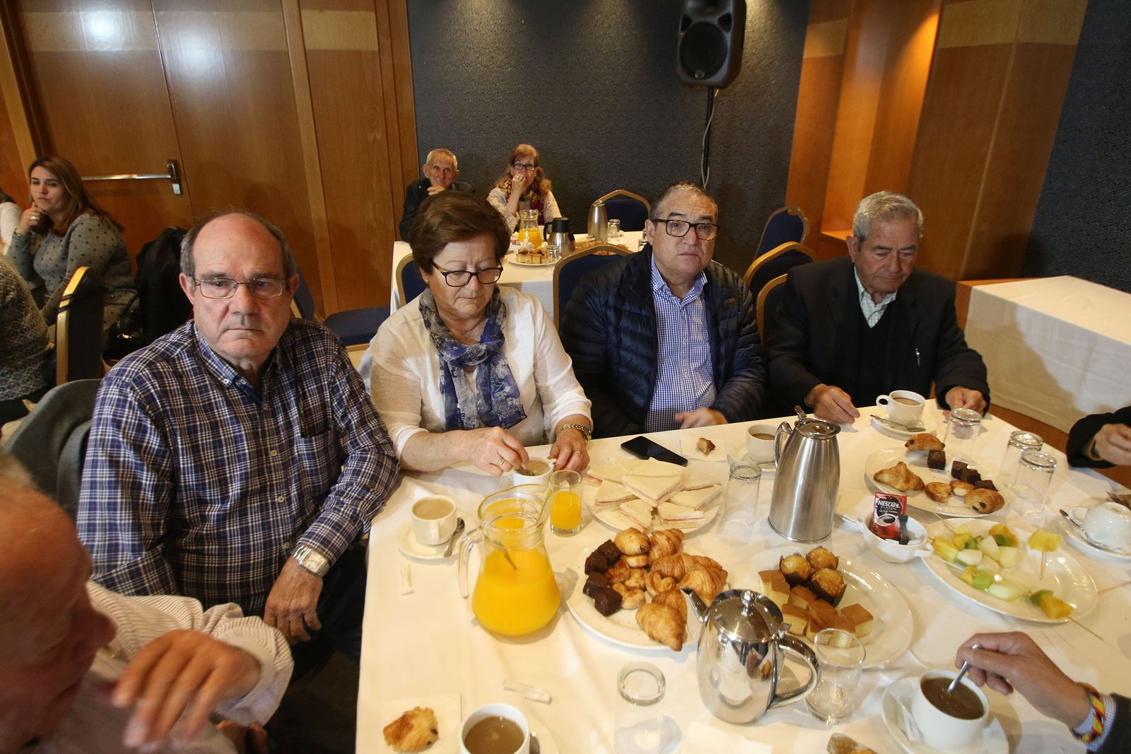 Las imágenes de la visita de Juanma Moreno a Almería