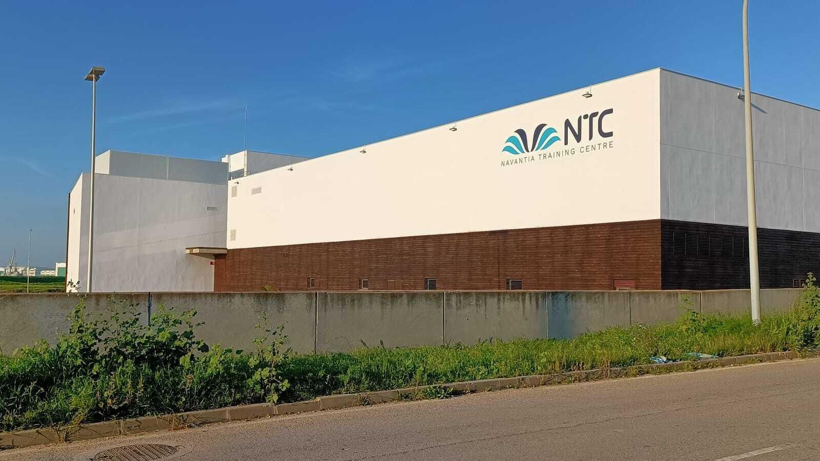 Rótulos que anuncia el Navantia Training Centre (NTC) en San Fernando-