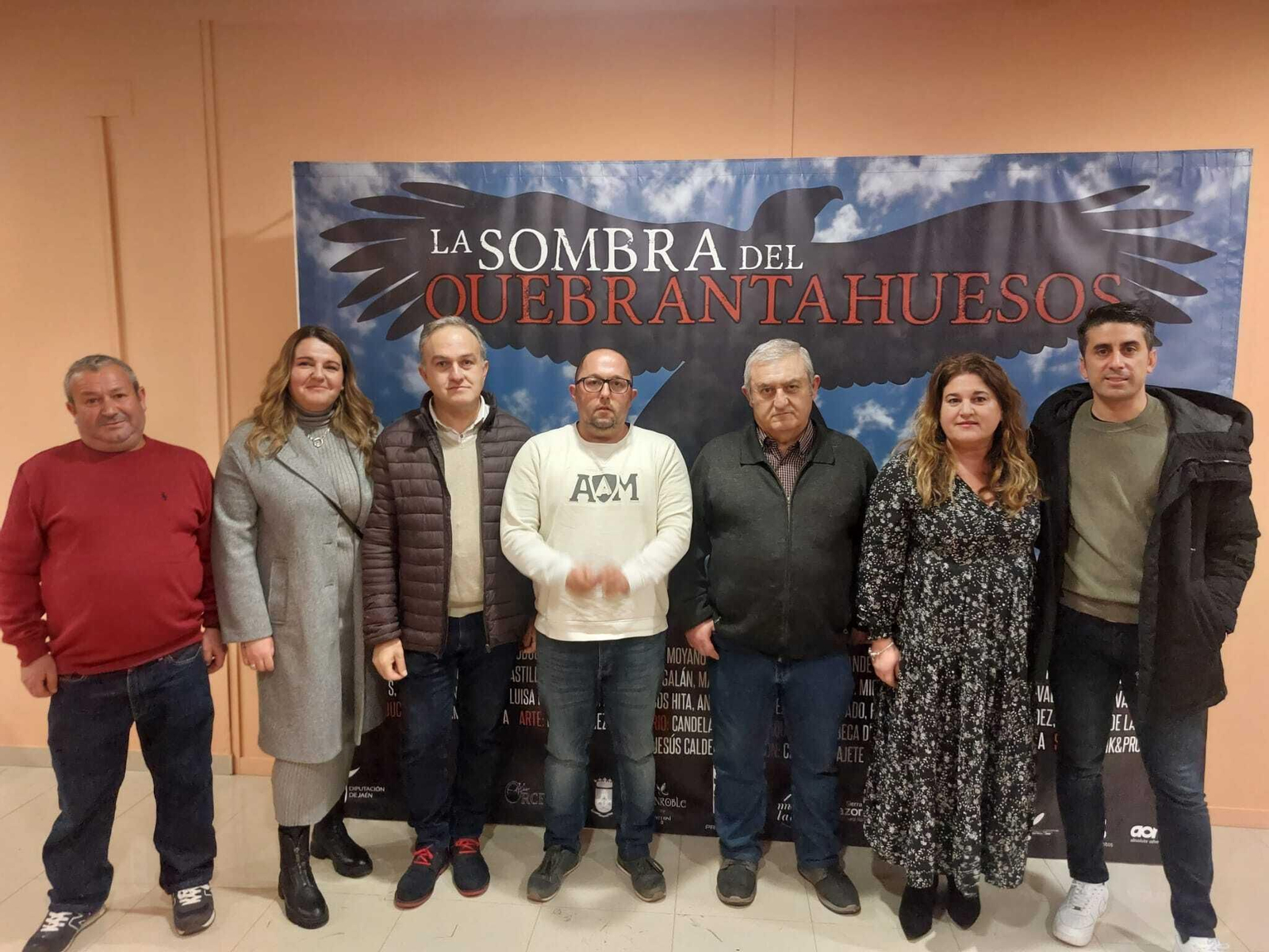 La alfombra roja del preestreno nacional, en Hornos, de la película "La sombra del quebrantahuesos"