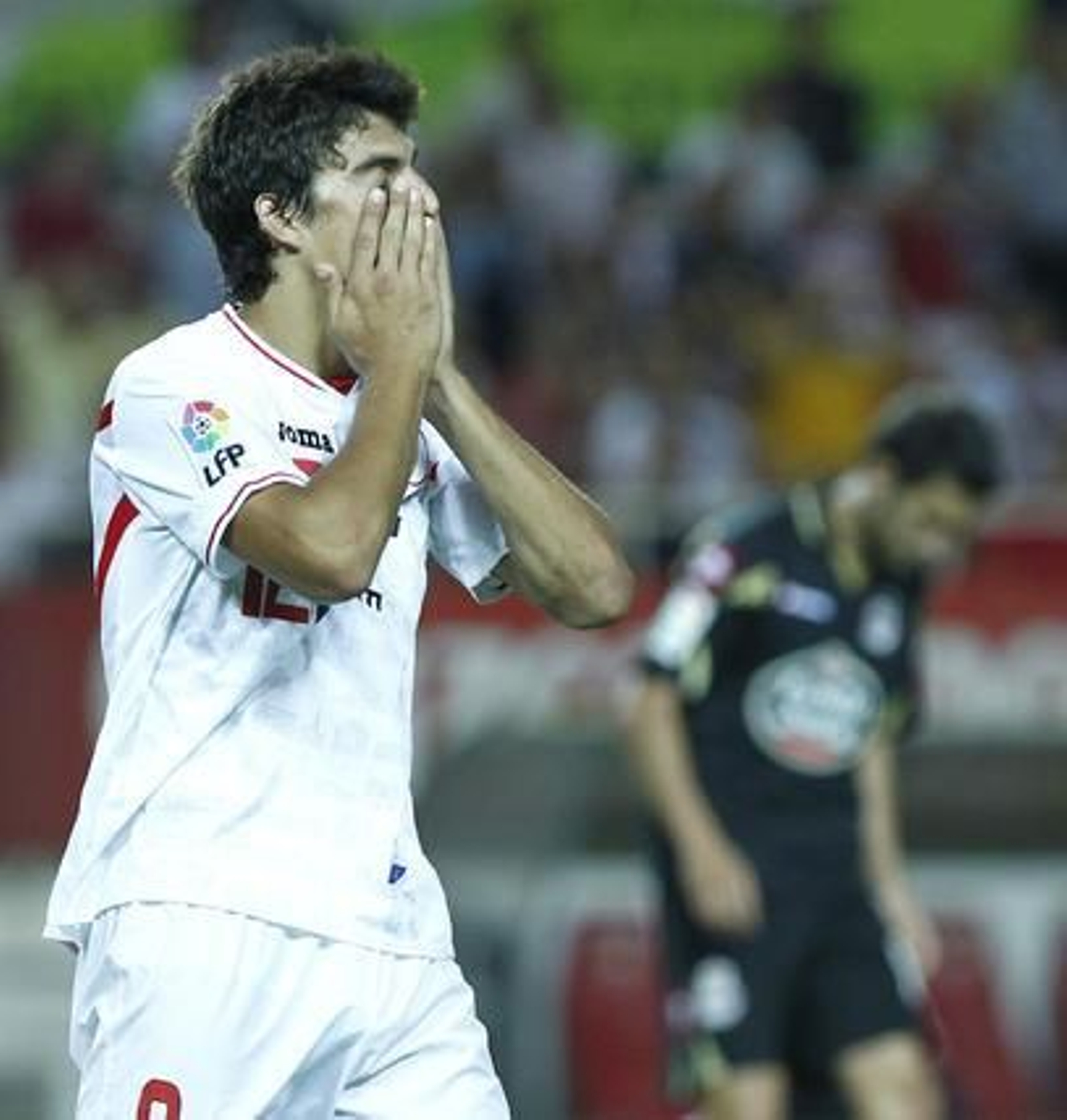 El Sevilla no puede superar al Deportivo de la Couruña en el Sánchez Pizjuán. / Antonio Pizarro
