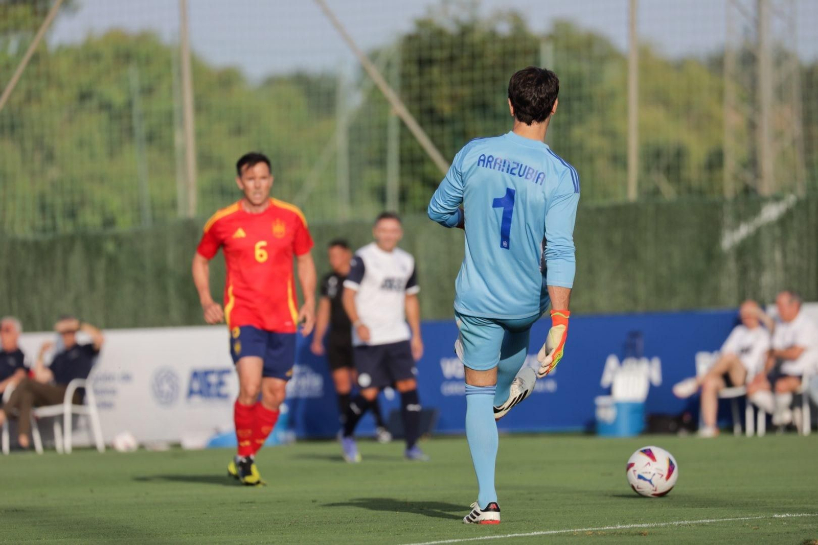 Leyendas e históricos en Marbella por una buena causa: Xavi, Marchena, Tamudo, Salva...