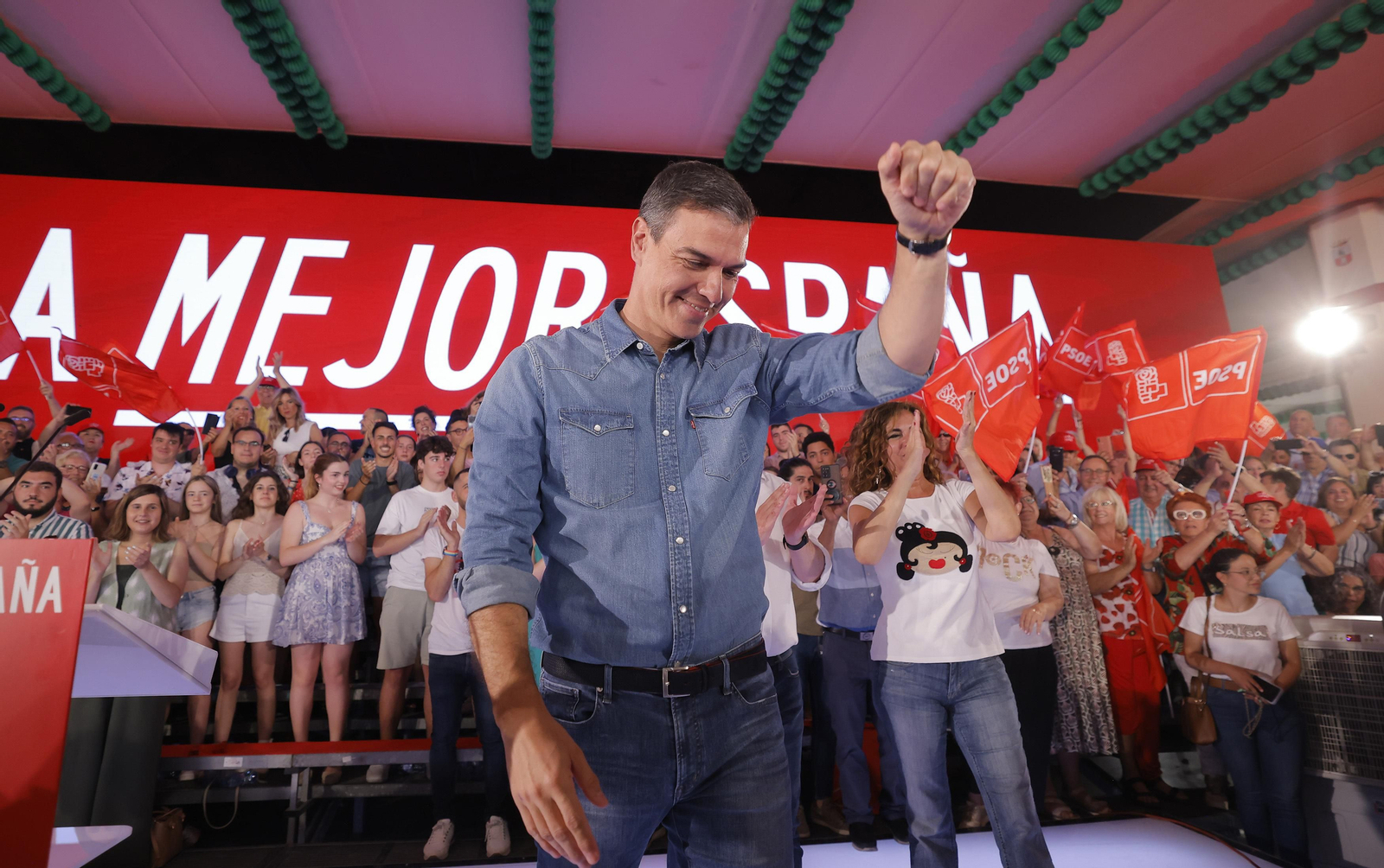 Las imágenes del mitin de Pedro Sánchez en Dos hermanas