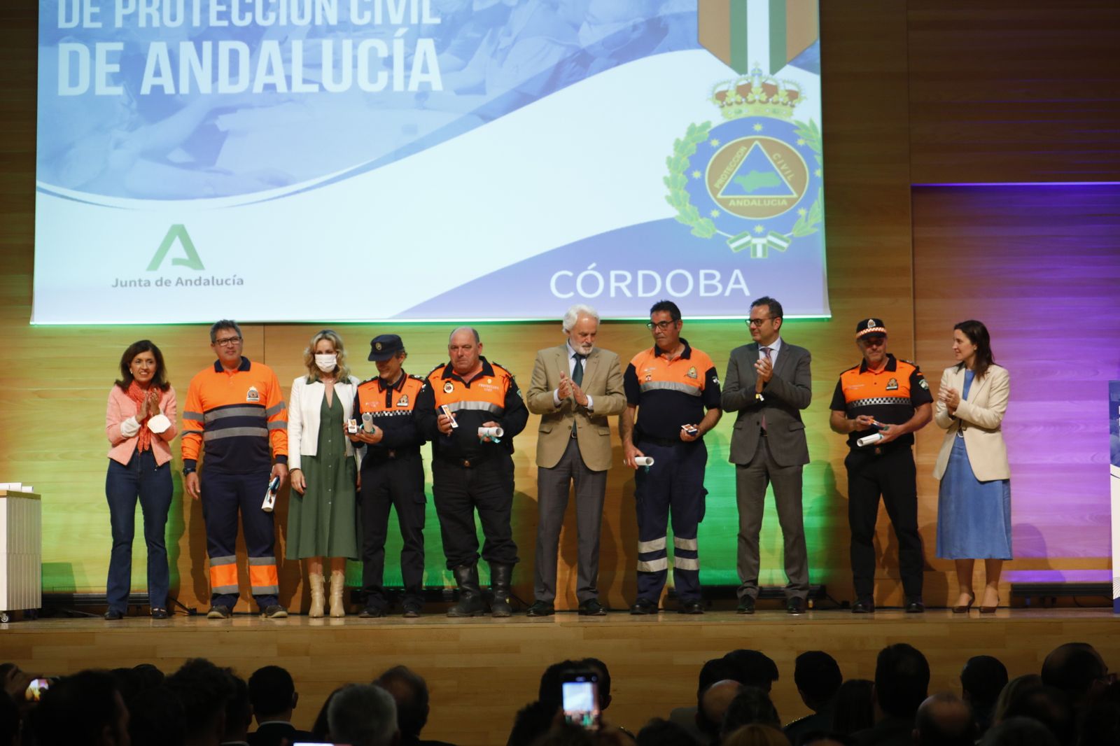 La entrega de la medalla al mérito de protección civil a las agrupaciones de Córdoba, en imágenes