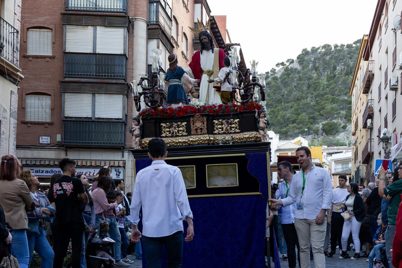 Procesiones infantiles y cruces del 2 de mayo