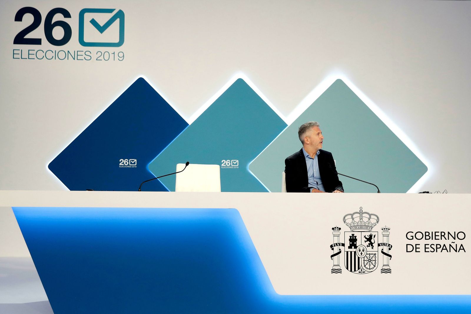Fernando Grande-Marlaska, en el centro de datos para la jornada electoral del 26-M