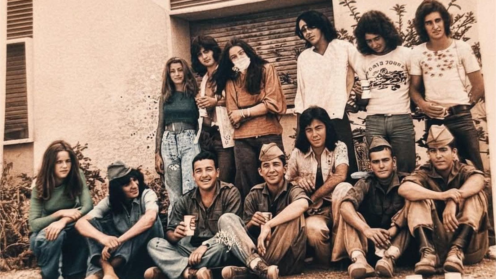 Con amigos víctimas de la droga.