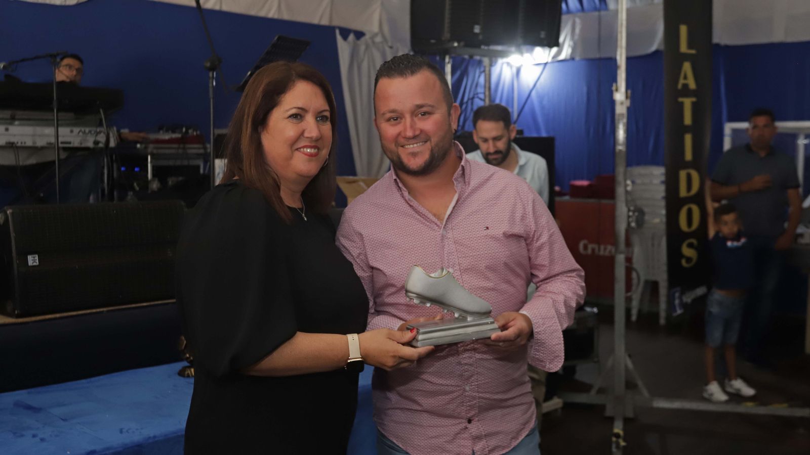 Fotos de la entrega de trofeos  de las competiciones de fútbol 7 para aficionados “Andrés Mateo” en Algeciras