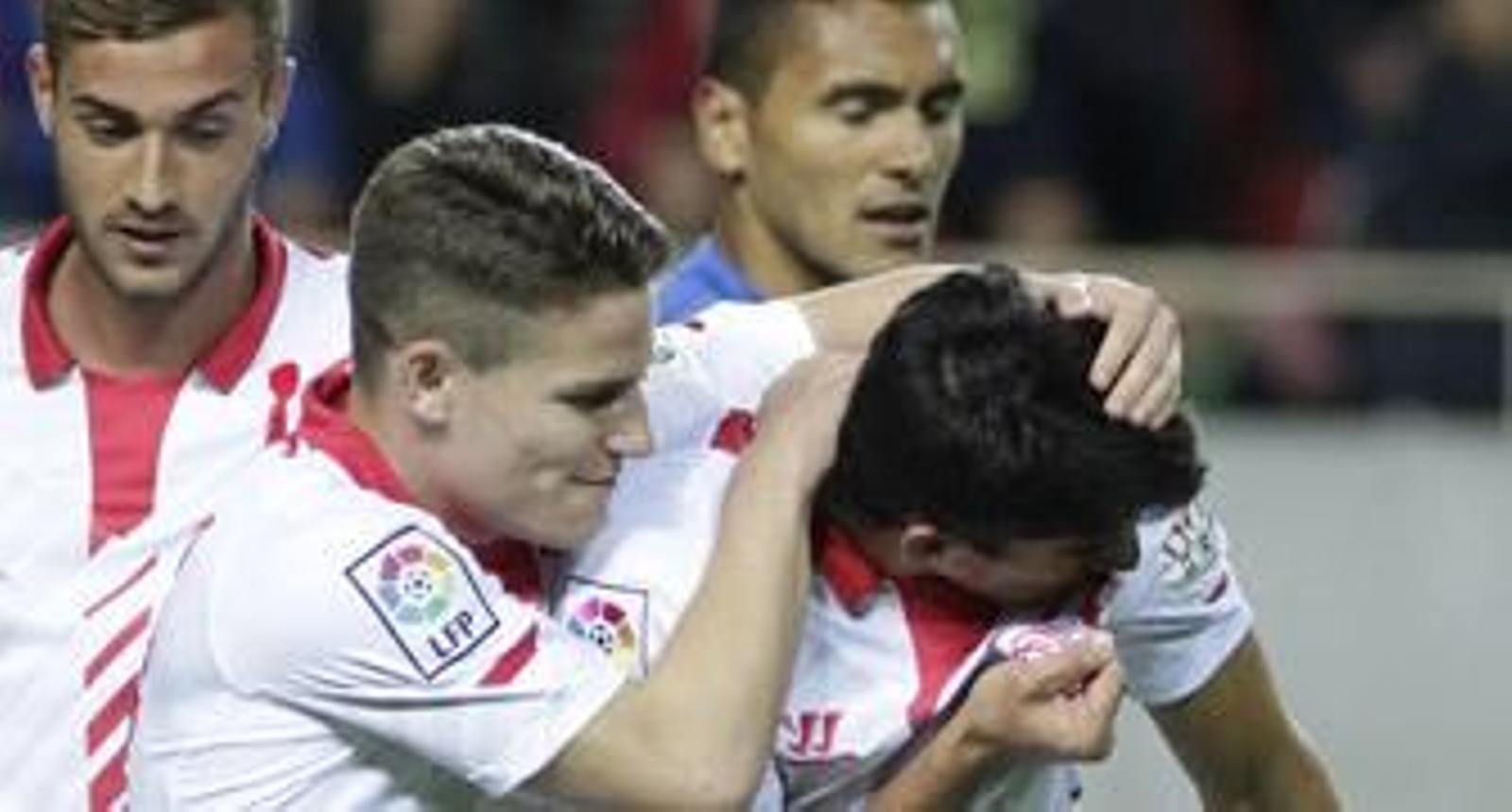 Perotti echa más leña al fuego