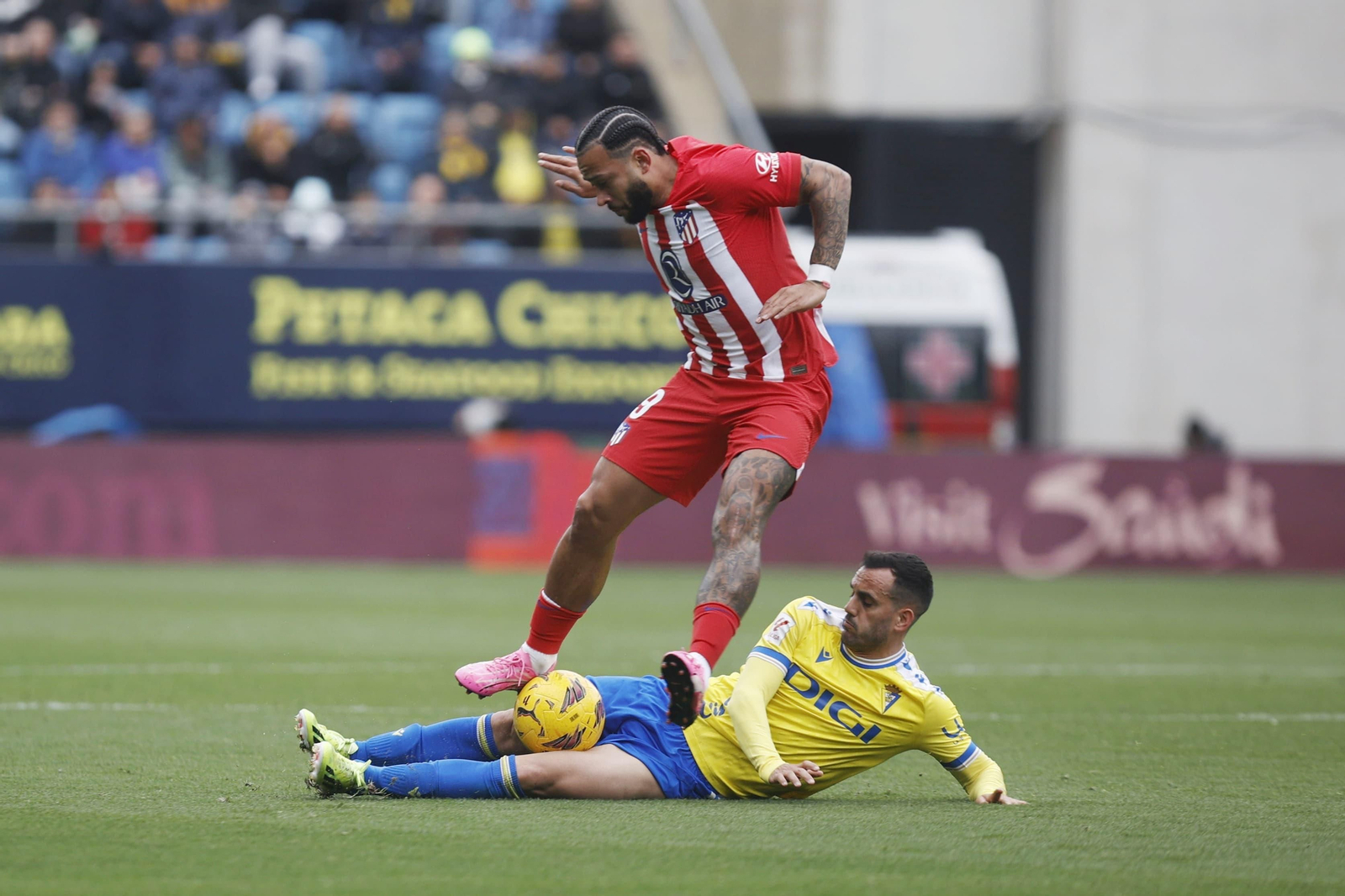 Búscate en las imágenes del Cádiz CF-Atlético de Madrid