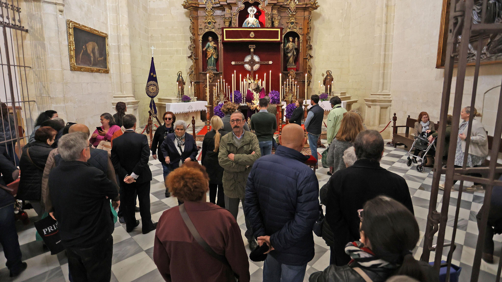 Besamanos y besapies del Miércoles de Ceniza en Jerez Besamanos y besapíes del miércoles de ceniza en Jerez