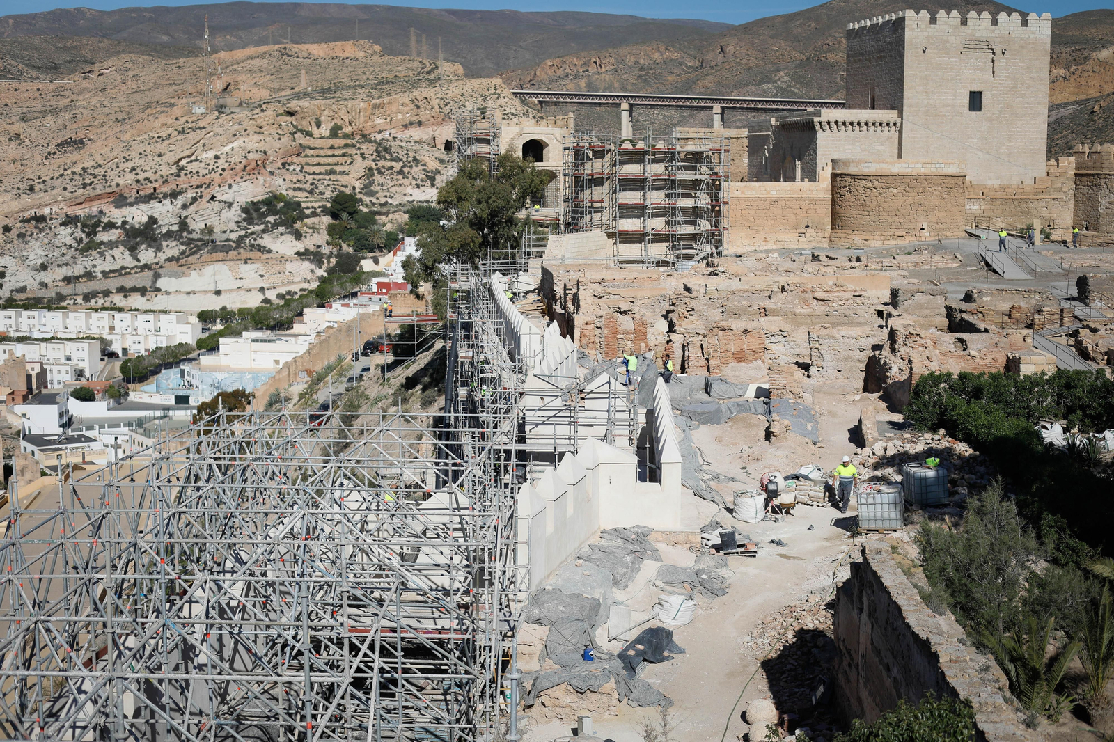 Restauración torre Sur Alcazaba
