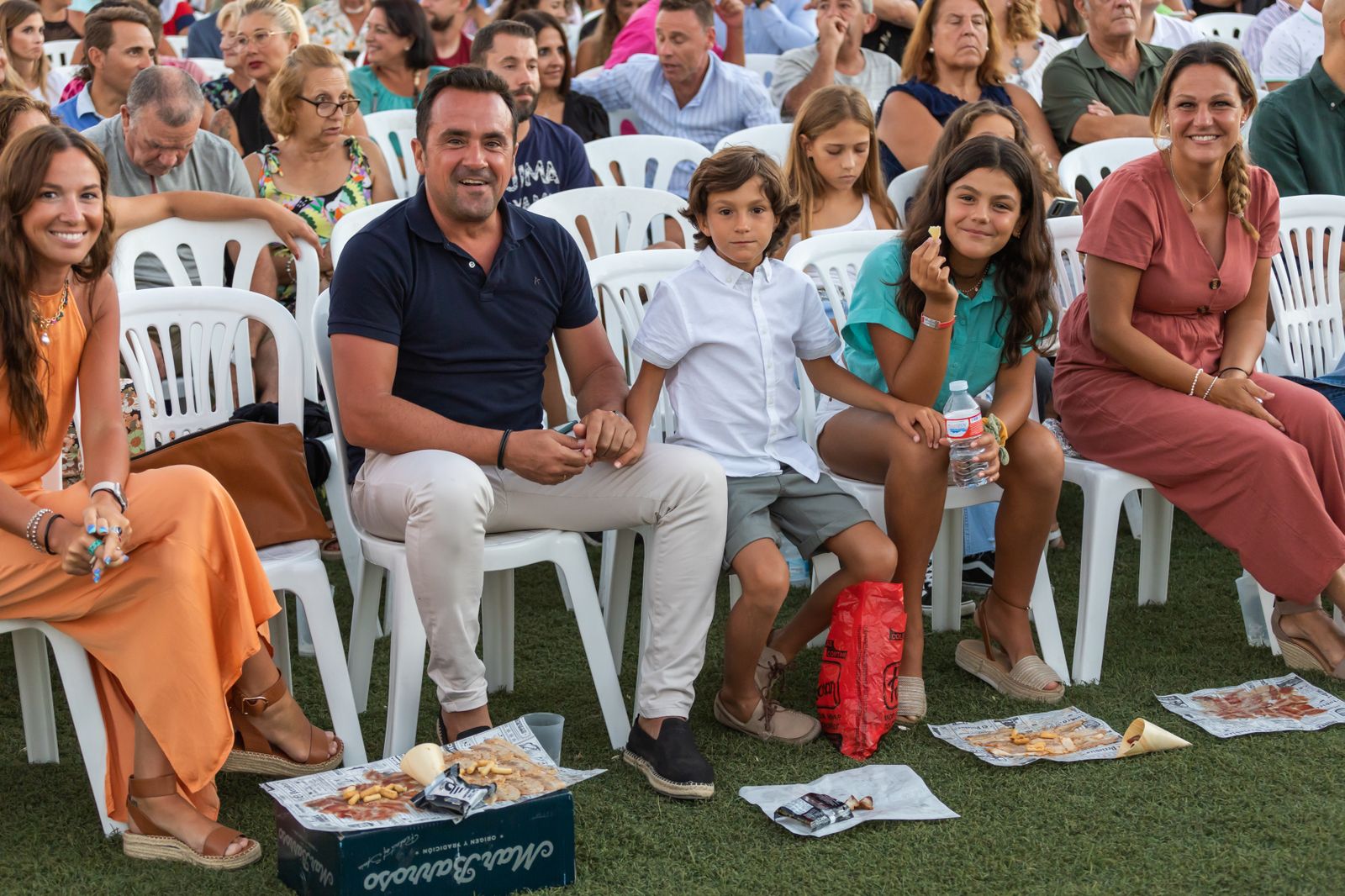 Búscate en el espectáculo del Comandante Lara en el Bahía Sound en San Fernando