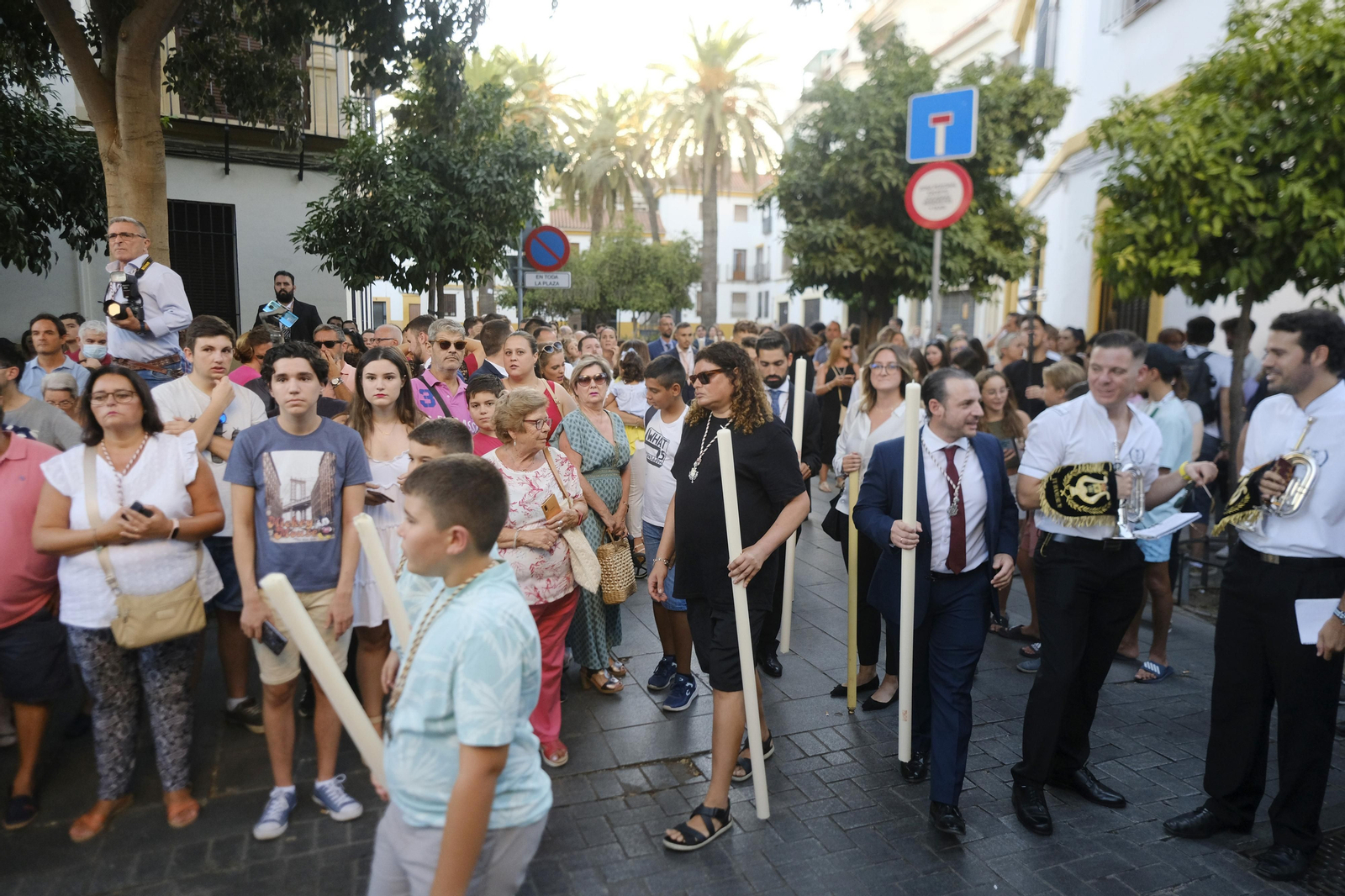 El traslado de la Virgen de la Merced de Córdoba tras su restauración, en imágenes