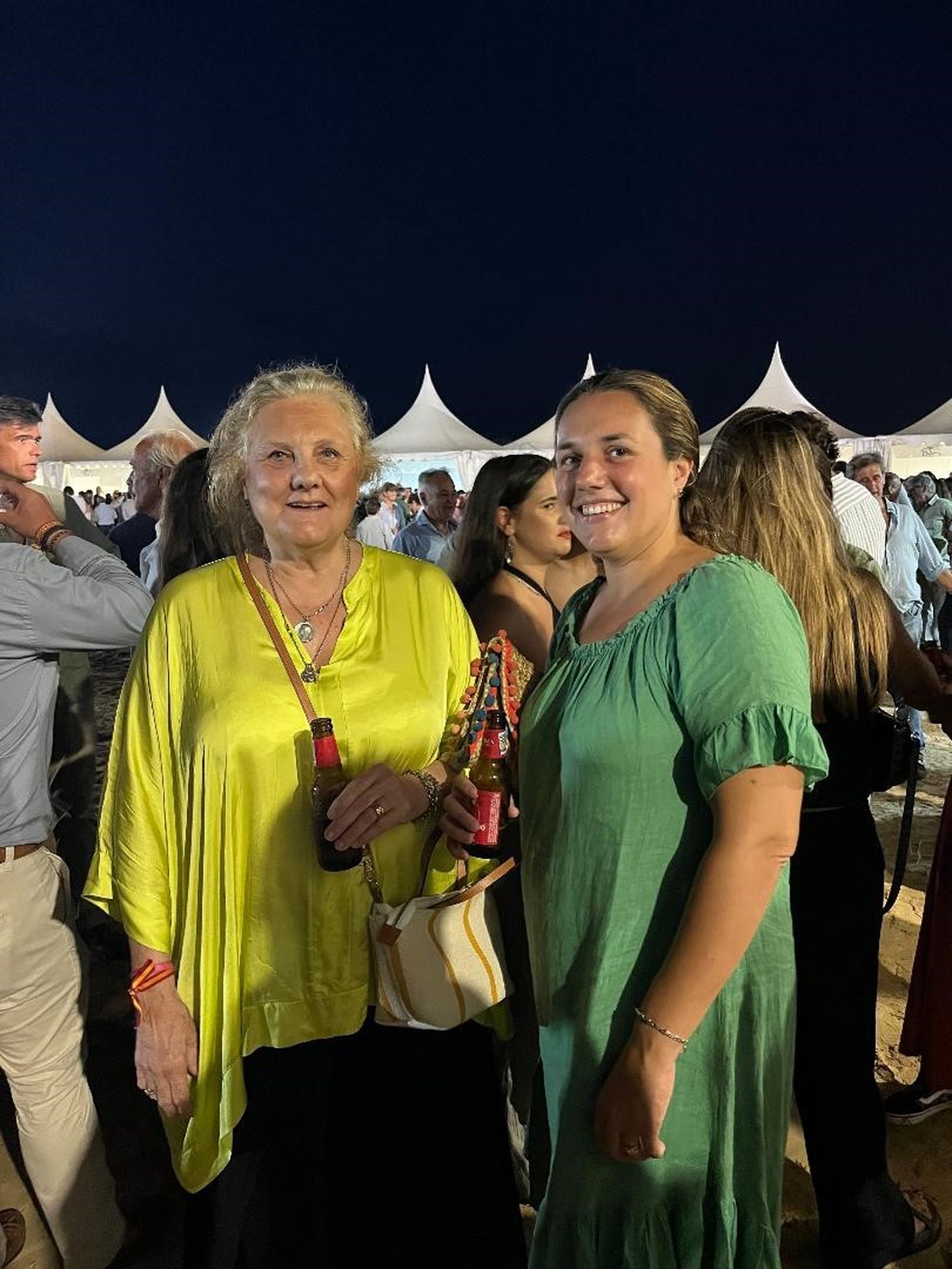 Marquesa de Villamarta con su hija Lourdes Argüeso