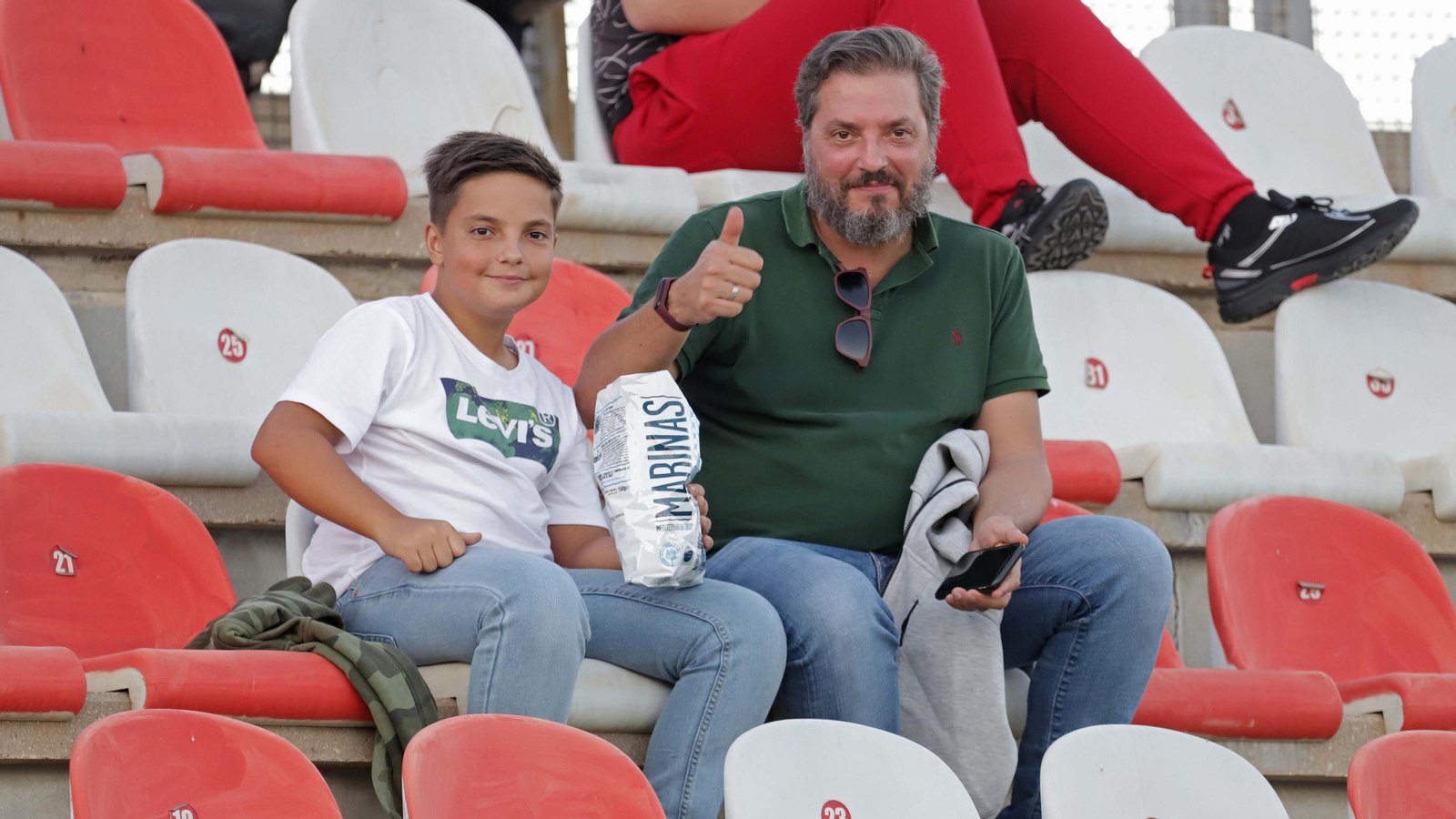 Fotos de la afición en el Nuevo Mirador