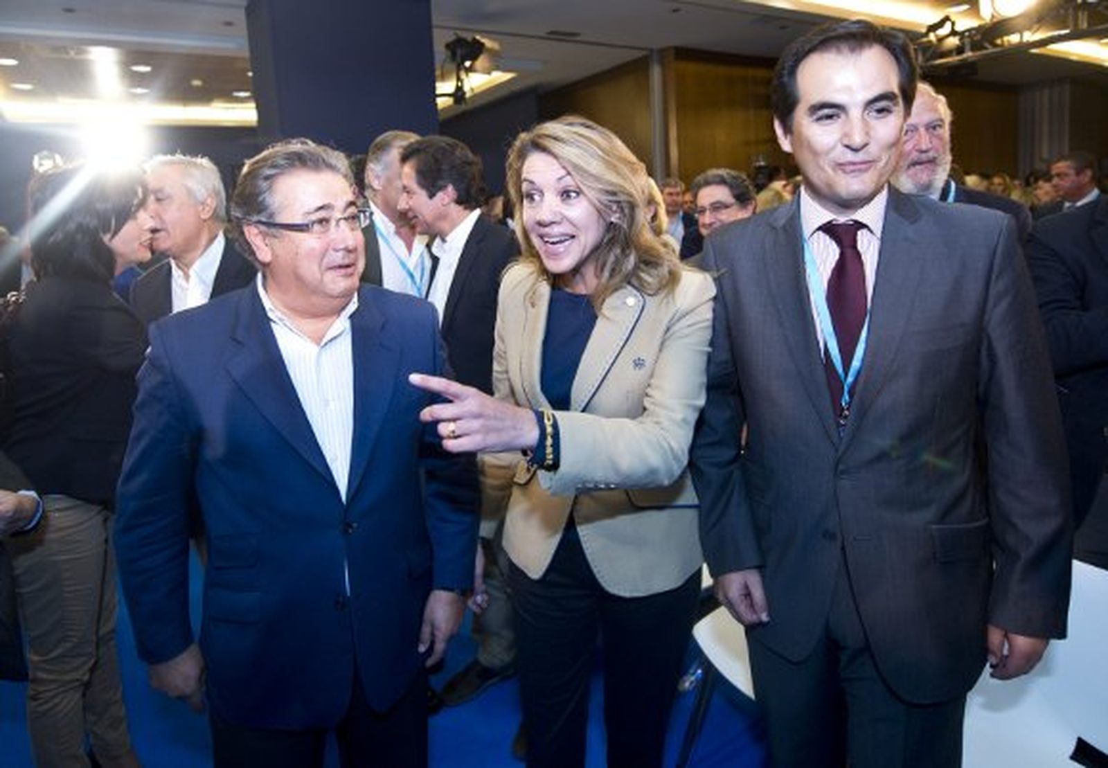 Nieto sorprende con el tono andaluz de su discurso y Sanz arremete contra Díaz