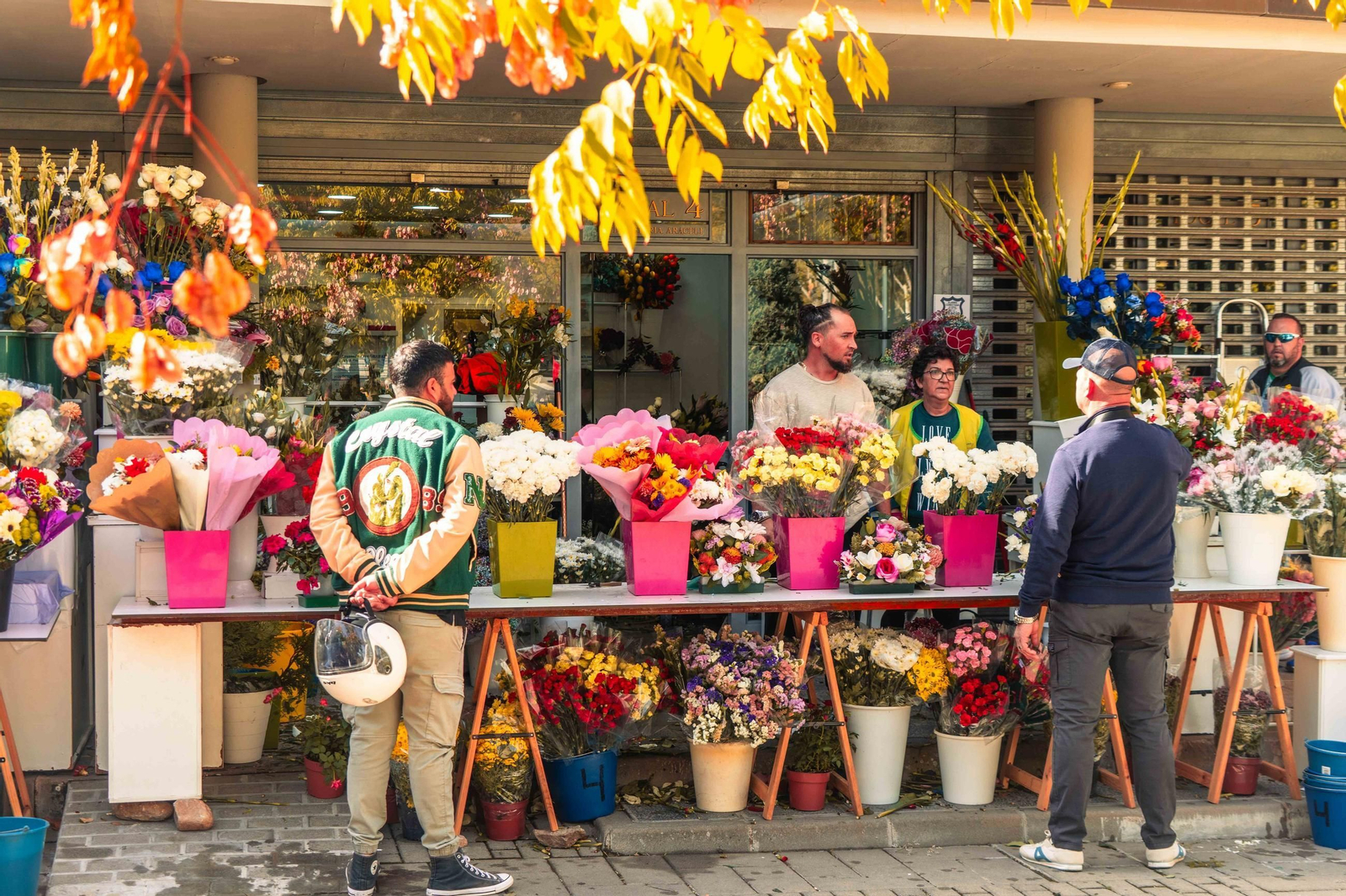 Las imágenes del Día de los Santos en el cementerio de Granada