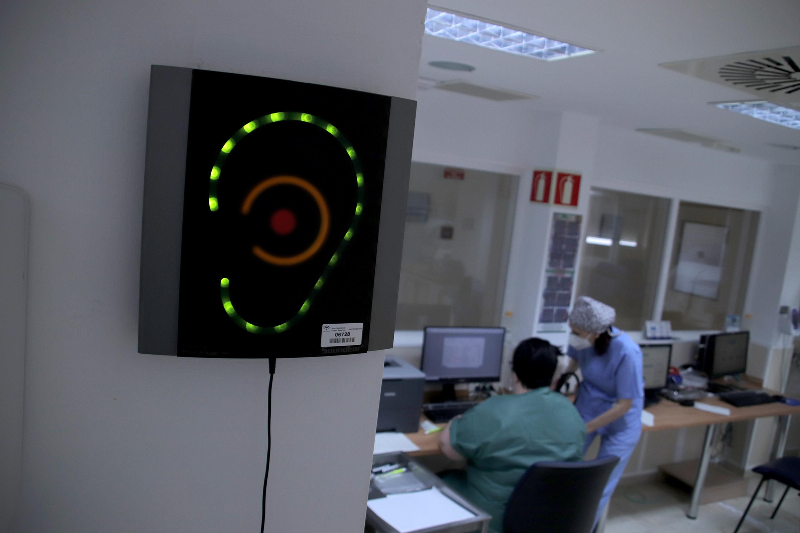 Sonómetro ubicado en dependencias del Virgen Macarena.