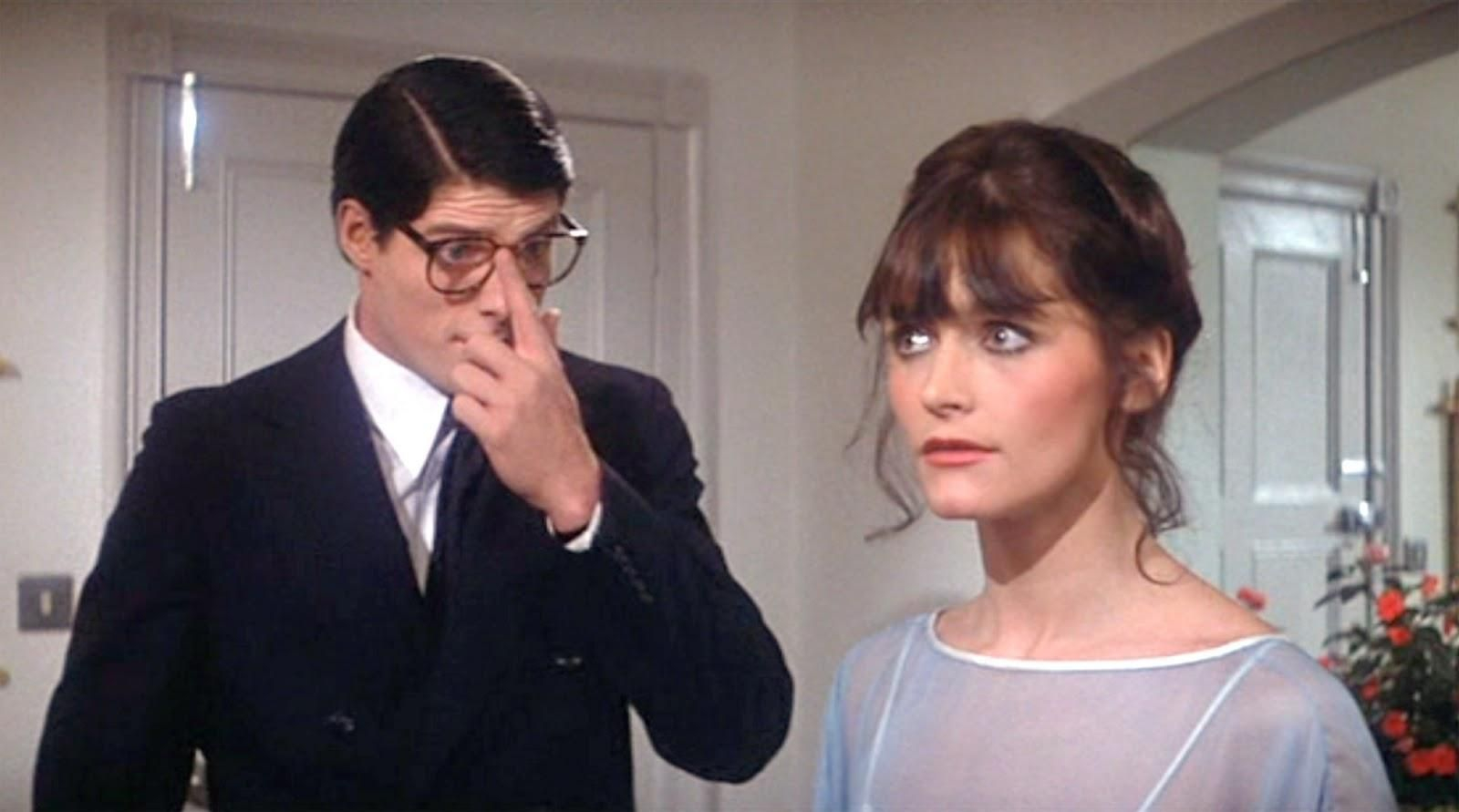 Margot Kidder como Lois Lane, el interés amoroso de Superman (Reeve).