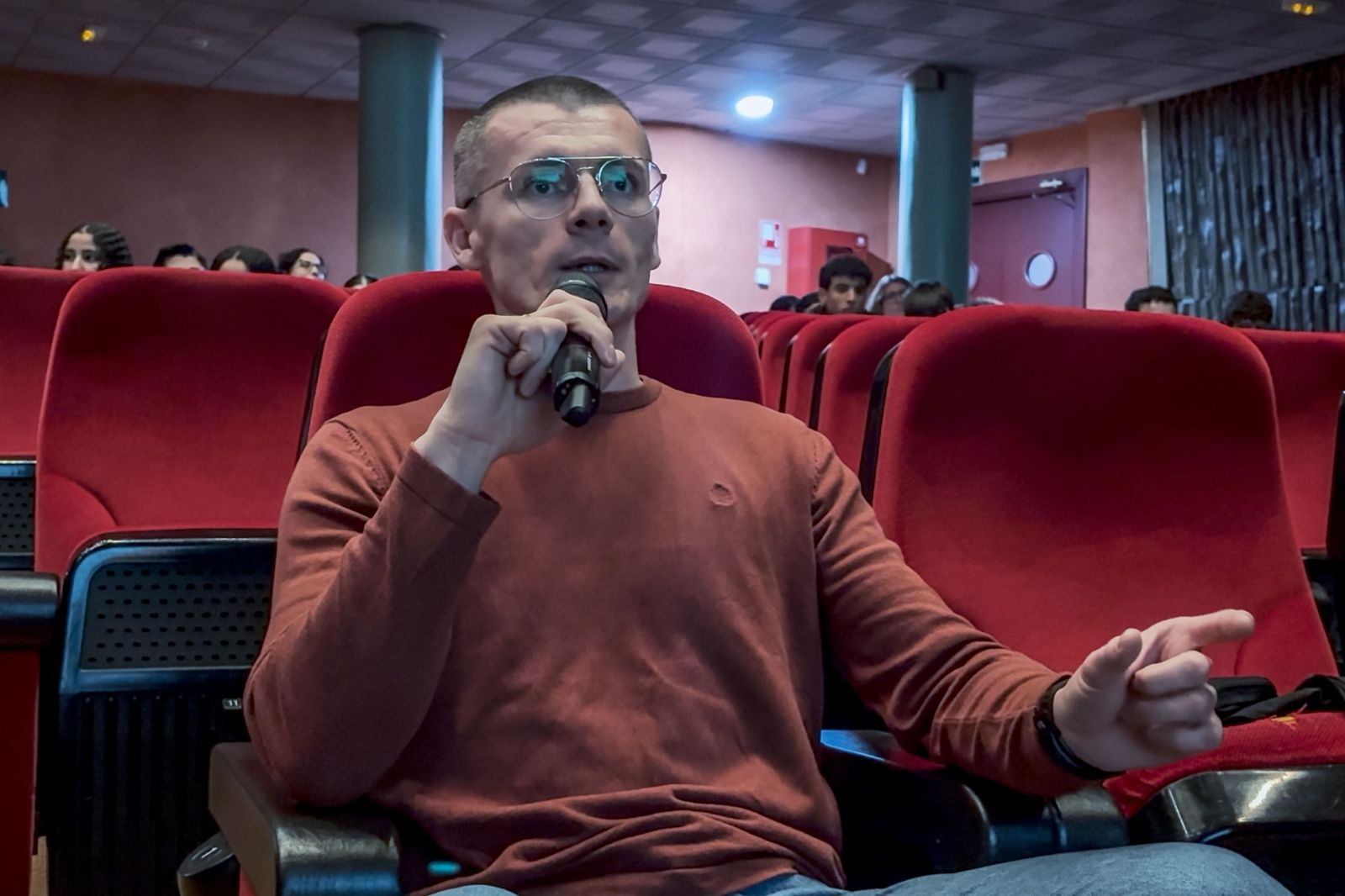 En imágenes: 'La tertulia deportiva de Jaén Hoy', espacio de diálogo entre deportistas y escolares en Martos