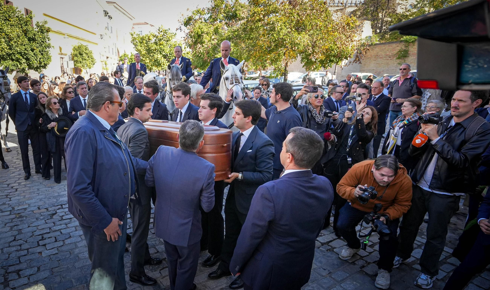 Imágenes del funeral de Álvaro Domecq en la catedral de Jerez