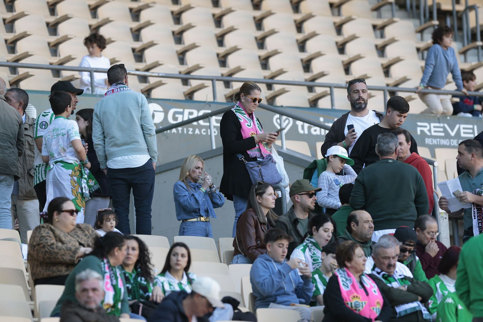 Búscate en las fotos del Betis - Rayo