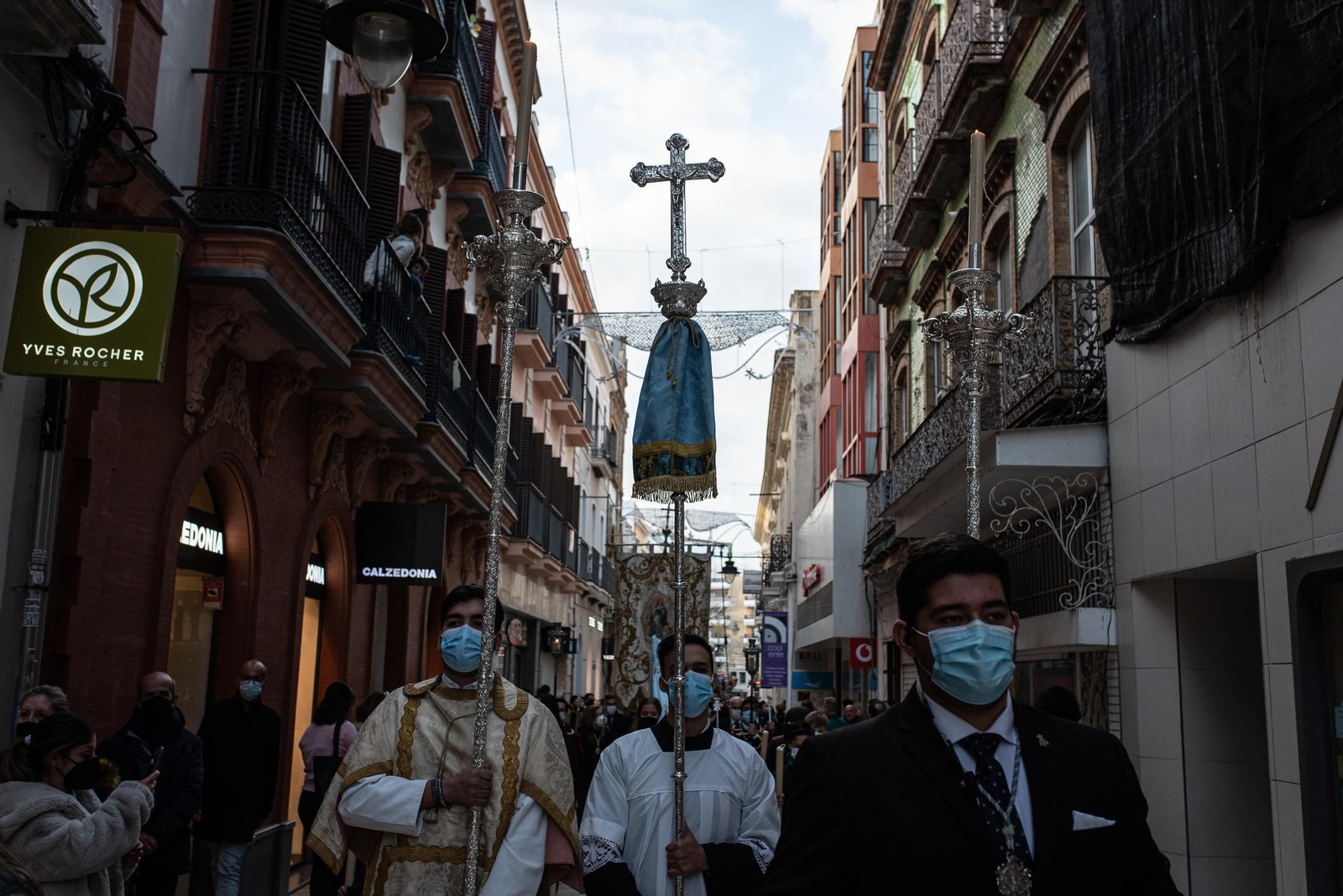 Imágenes de la Inmaculada Concepción procesionando por las calles de Huelva