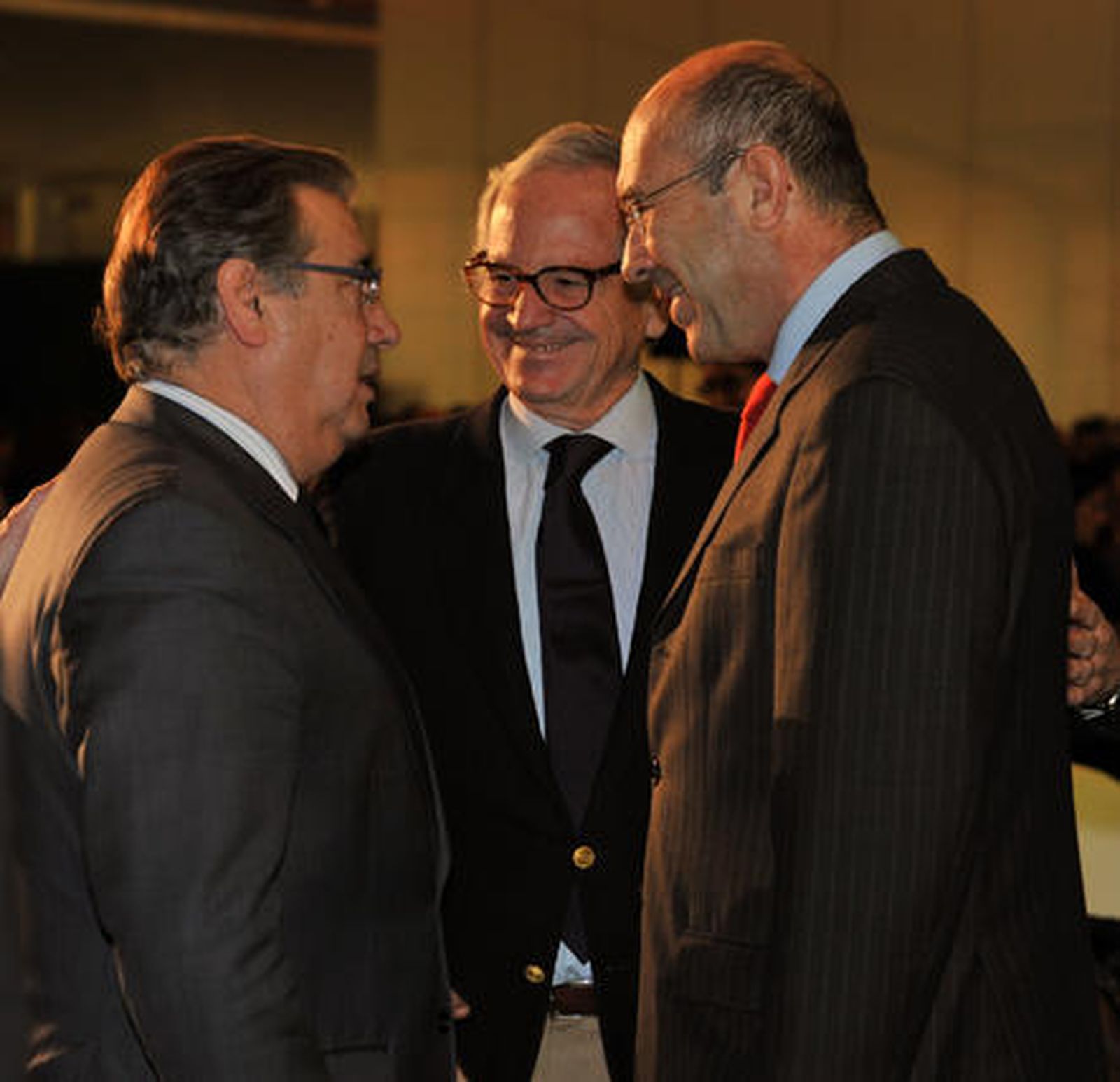 Zoido, el empresario José Gandía y Francisco Ferraro.

Foto: Juan Carlos Vazquez/Manuel Gomez