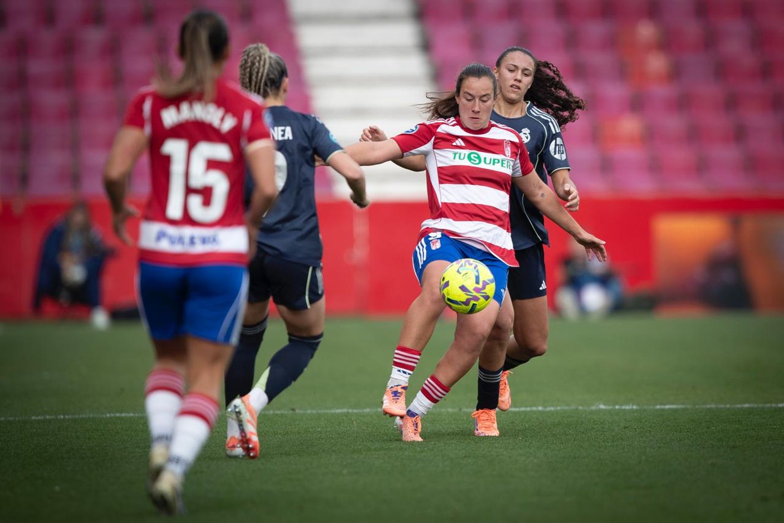 Las mejores imágenes del Granada Femenino-Real Madrid
