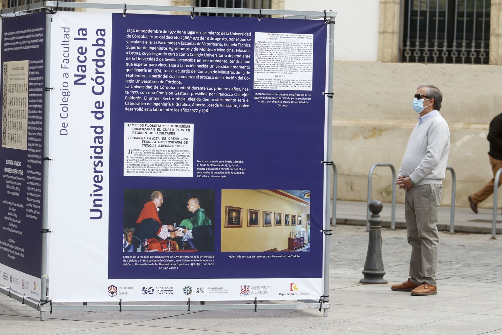 La exposición de la historia de la Facultad de Filosofía y Letras de Córdoba, en imágenes