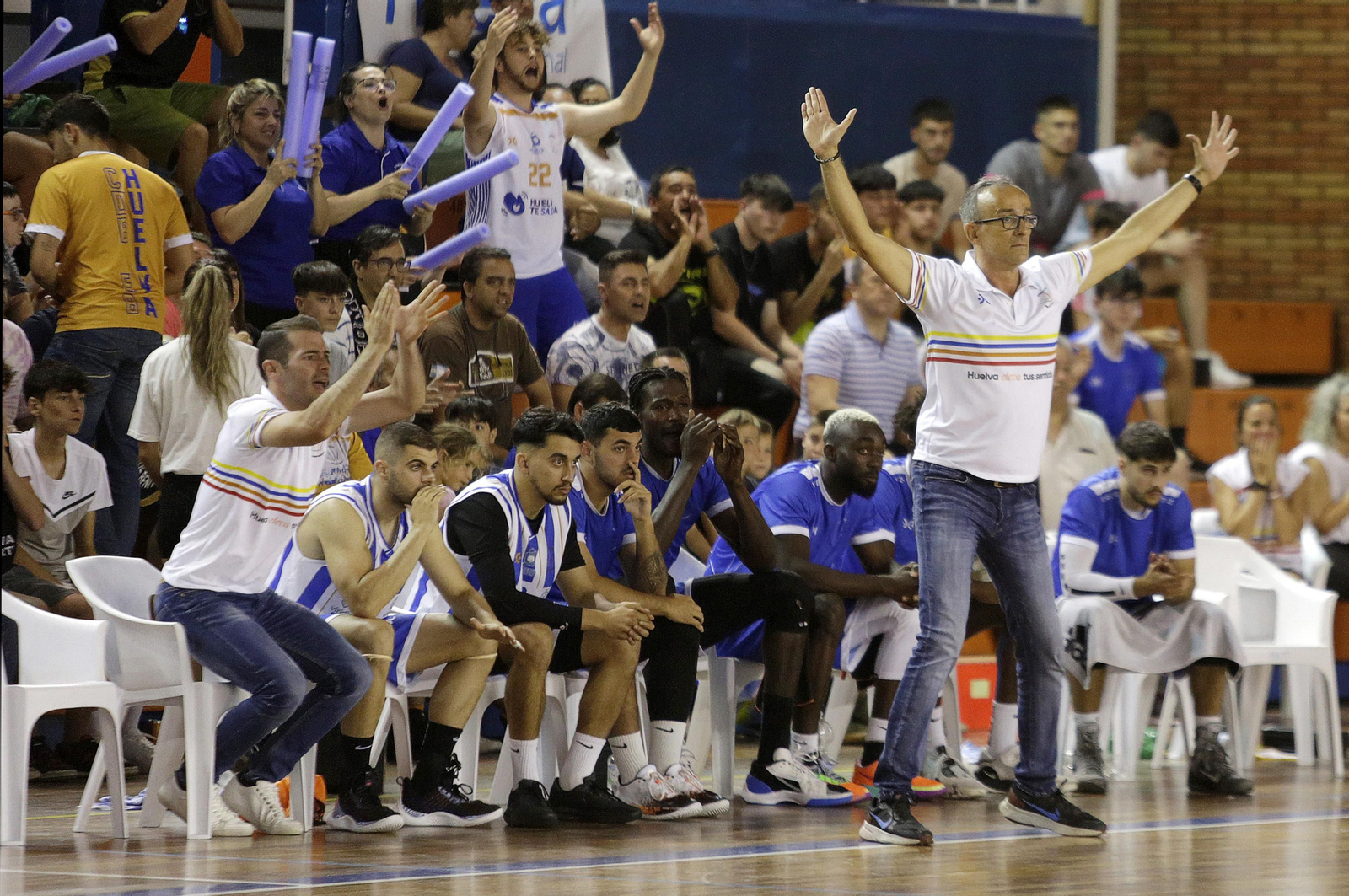 Imágenes del UE Mataró-Huelva Comercio en el Andrés Estrada