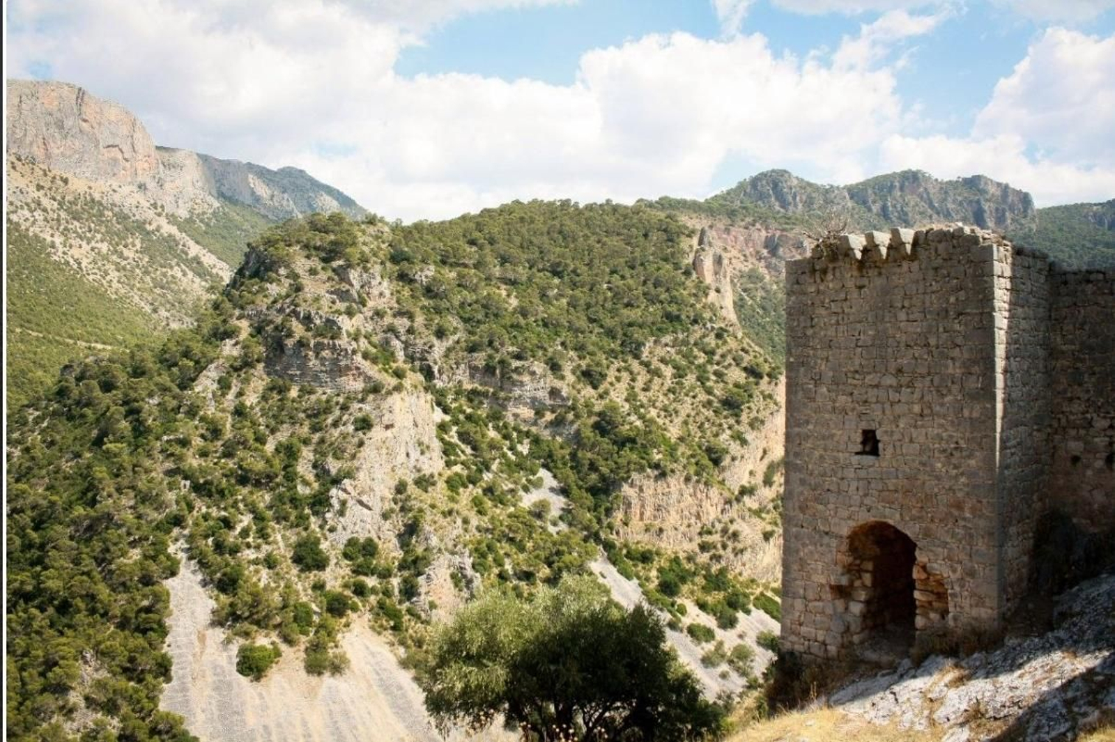 Castillo de Otíñar.