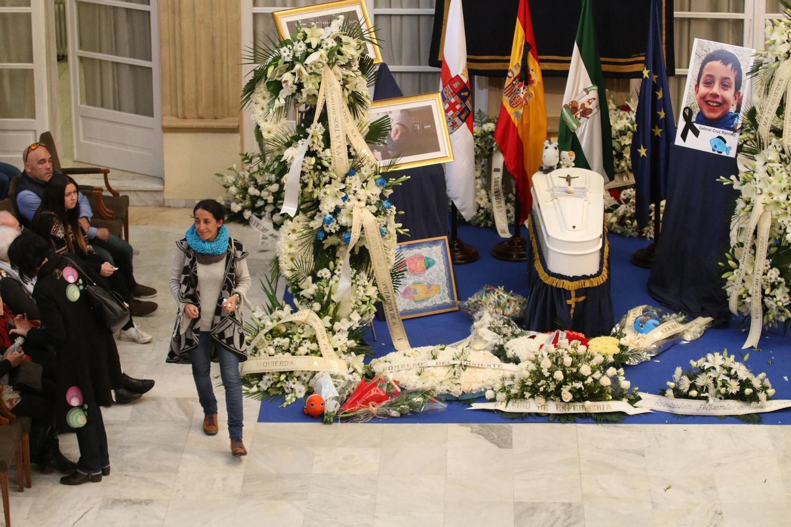 Las imágenes de la capilla ardiente por Gabriel