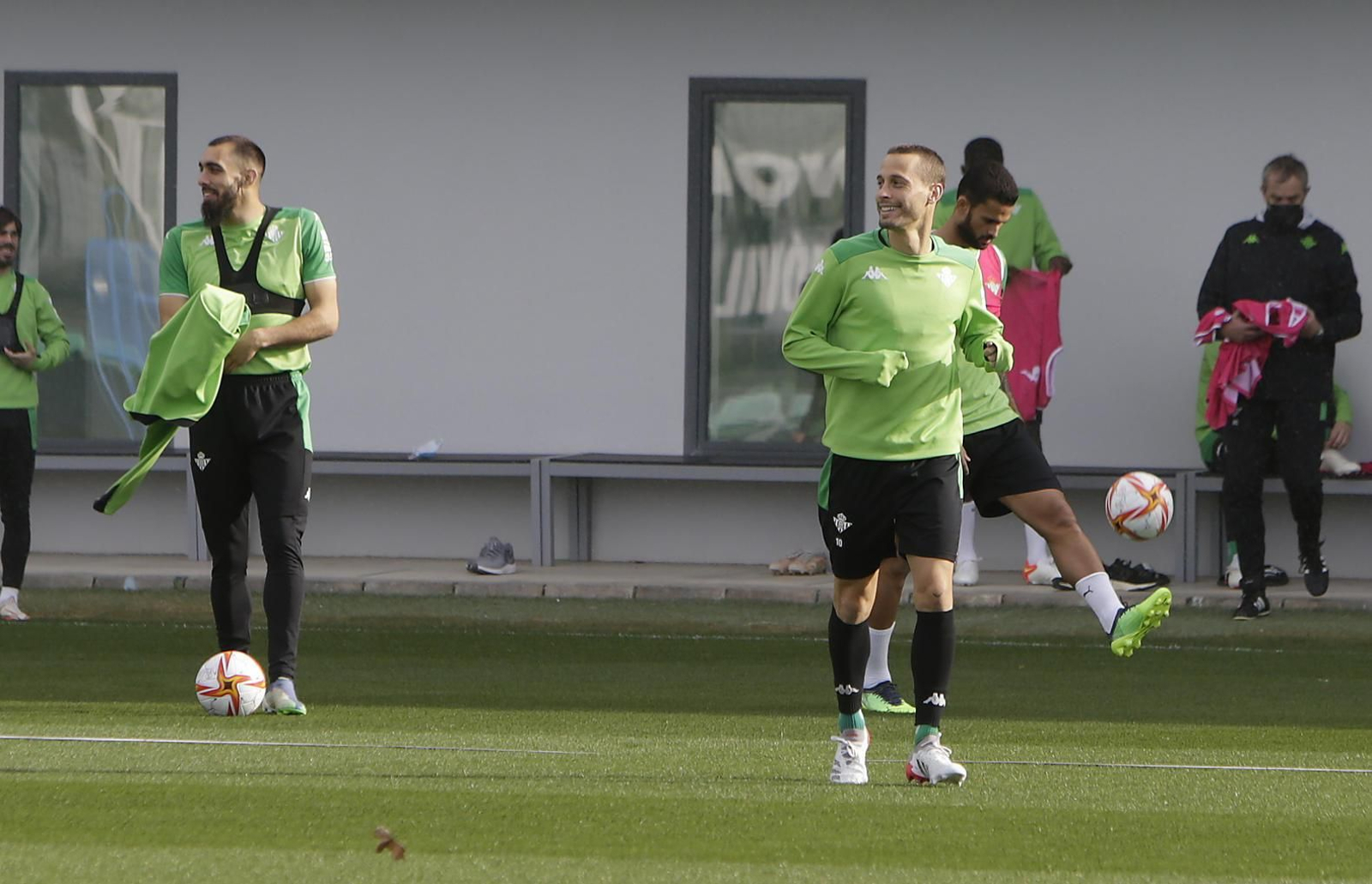 Sergio Canales, en el entrenamiento de este miércoles.