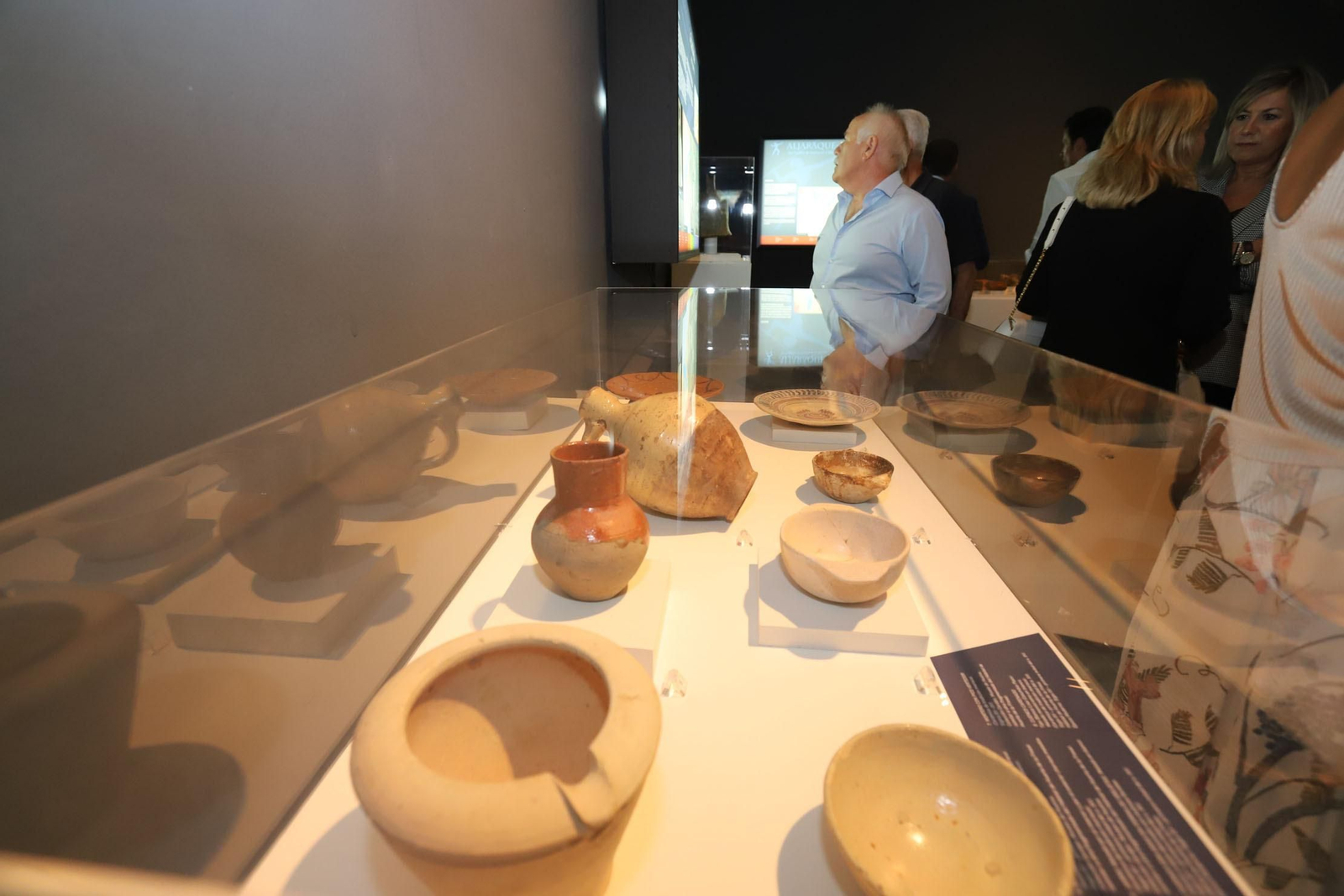Imágenes de la inauguración de la exposición 'Los pueblos de Huelva en el Museo: Aljaraque'