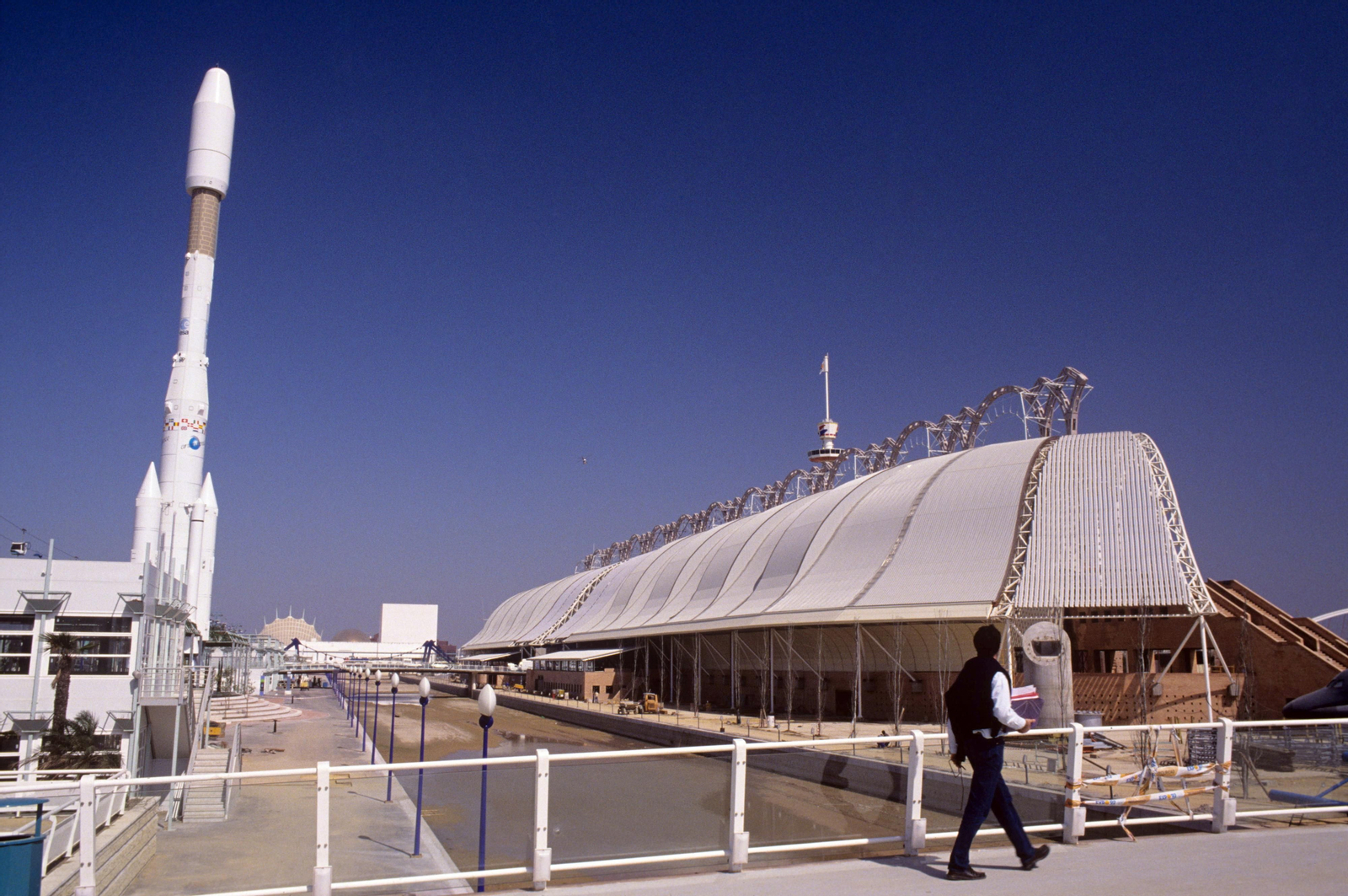 El pabellón del Futuro. En la actualidad alberga el Archivo General de Andalucía