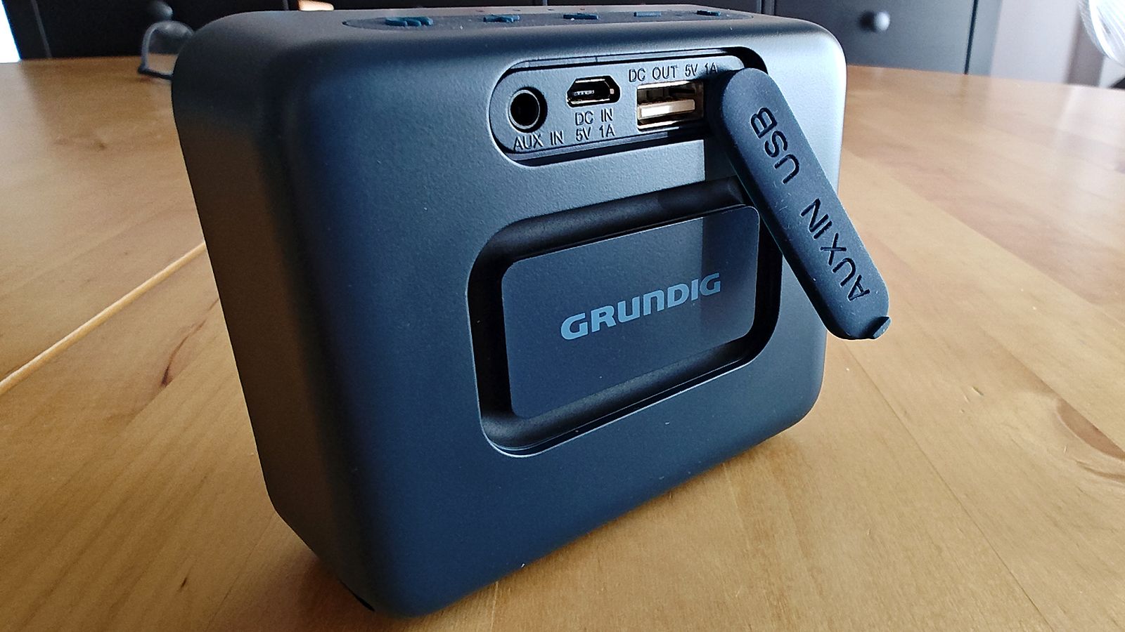 Altavoz Grundig Jam Earth