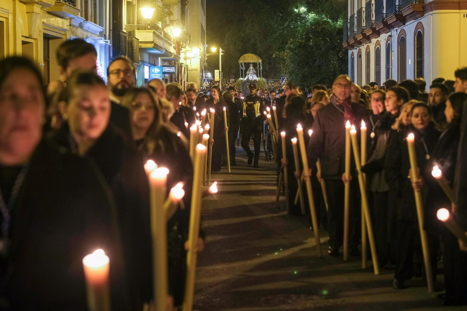 Imágenes del regreso de la Virgen de los Reyes