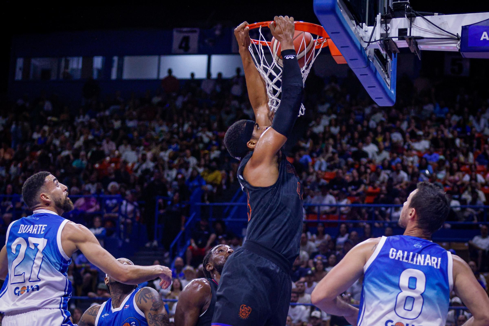 Show de Chris Duarte: 33 puntos y su equipo, a una victoria de la final