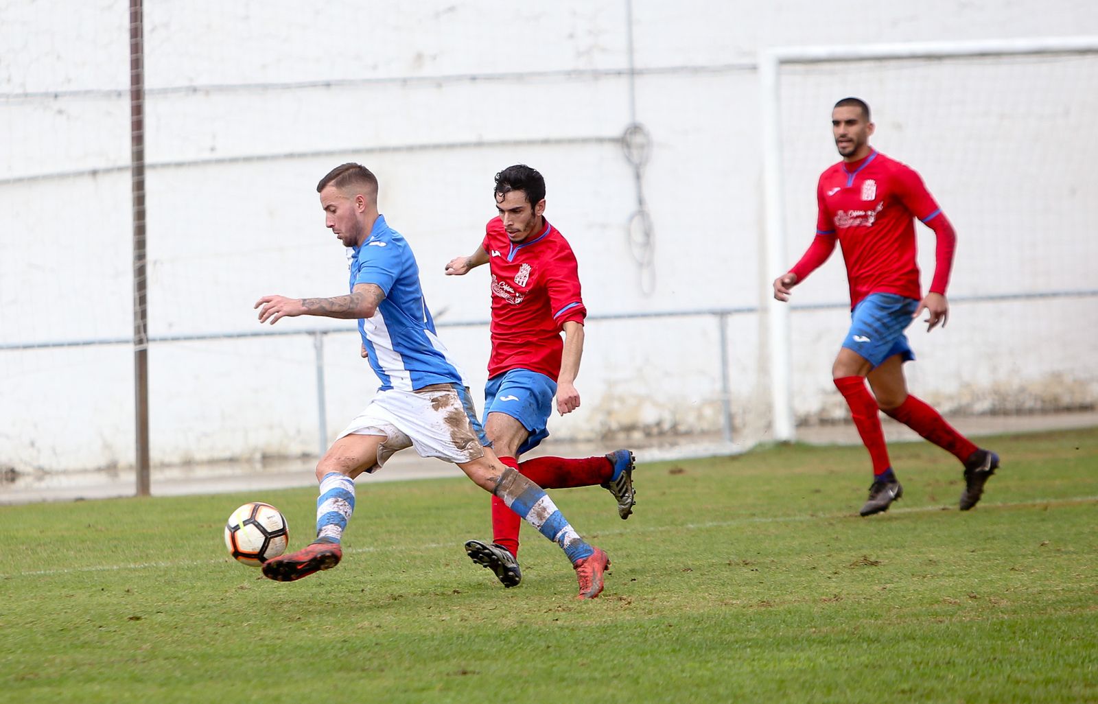 Rober debutó con el Jerez Industrial realizando un gran partido.