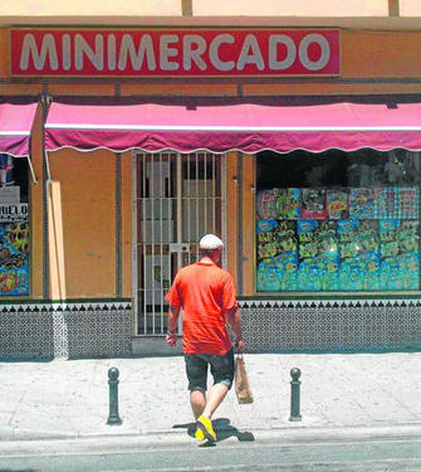 Establecimiento de Fuengirola donde se produjo en julio el robo que acabó con la vida de un comerciante chino.